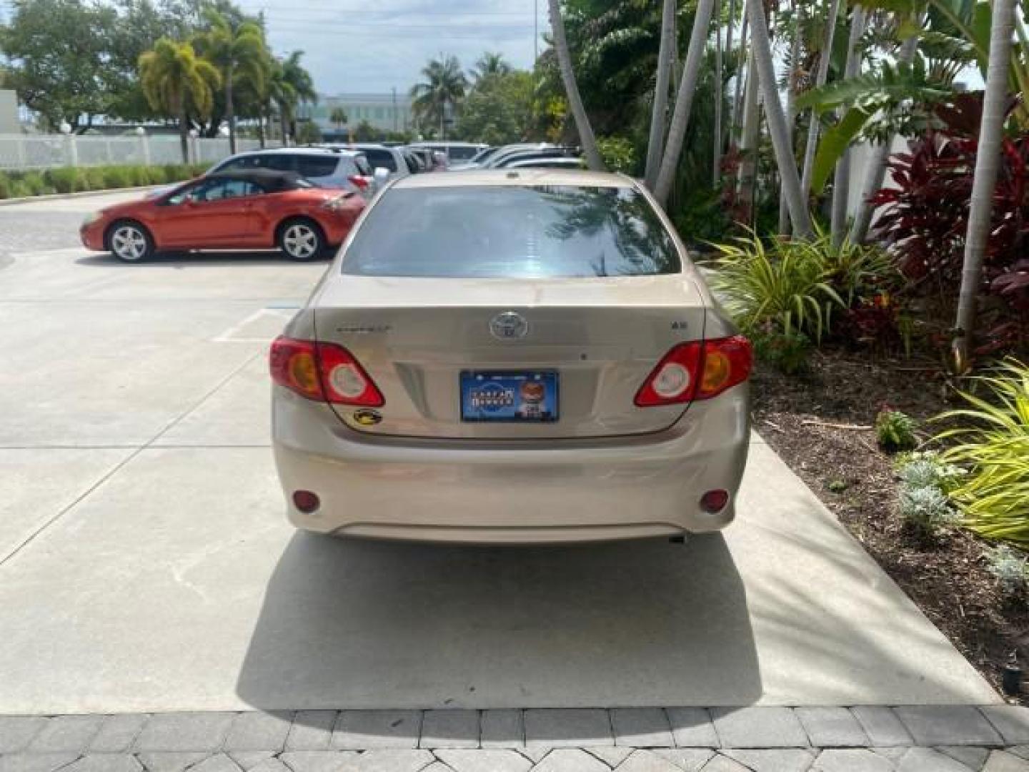 2010 Desert Sand Mica /Bisque Toyota Corolla LE LOW MILES 37,834 (1NXBU4EE1AZ) with an 1.8L DOHC SFI 16-Valve VVT-i 4-Cyl Engine engine, Automatic transmission, located at 4701 North Dixie Hwy, Pompano Beach, FL, 33064, (954) 422-2889, 26.240938, -80.123474 - OUR WEBPAGE FLORIDACARS1.COM HAS OVER 100 PHOTOS AND FREE CARFAX LINK 2010 TOYOTA COROLLA LE 35 mpg VIN: 1NXBU4EE1AZ270742 1 N X B U 4 E E 1 A Z 2 7 0 7 4 2 SEDAN 4 DR 1.8L I4 F DOHC 16V GASOLINE FRONT WHEEL DRIVE Top Features Cloth Seats Satellite Radio Ready Basic Features ABS Brakes AM/FM Stereo - Photo#80