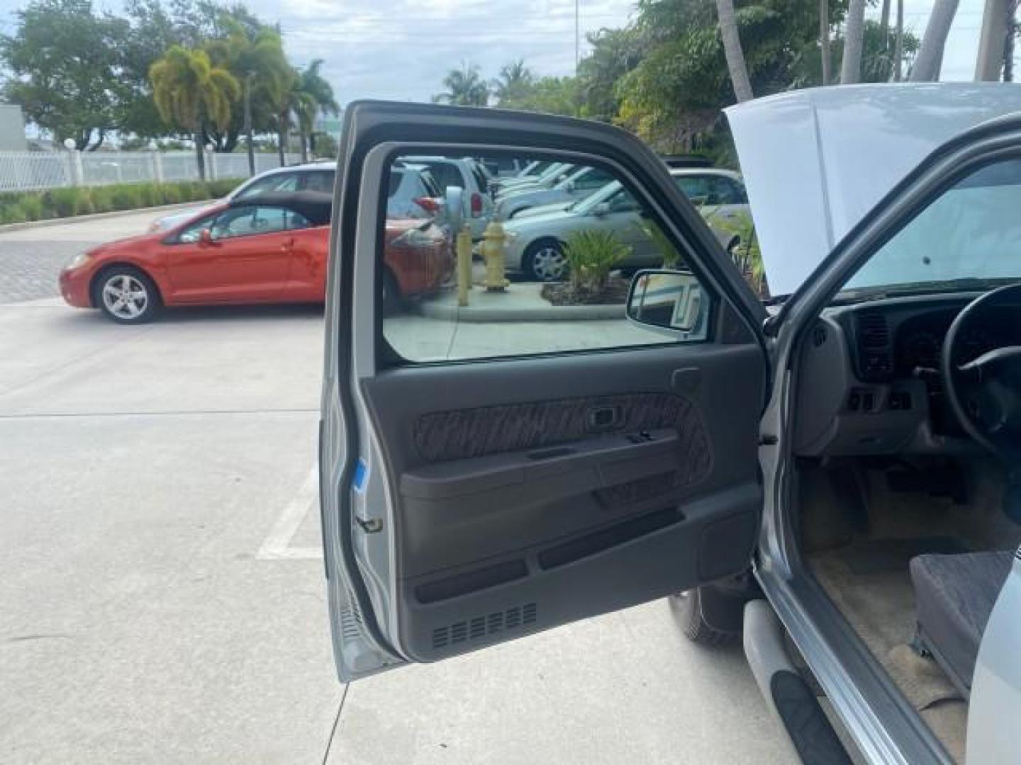 2000 Silver Ice Metallic /Gray Nissan Frontier 2WD SE 1 OWNER V6 AC NICE (1N6ED26T0YC) with an 3.3L SOHC SMPI V6 Engine engine, Automatic transmission, located at 4701 North Dixie Hwy, Pompano Beach, FL, 33064, (954) 422-2889, 26.240938, -80.123474 - OUR WEBPAGE FLORIDACARS1.COM HAS OVER 100 PHOTOS AND FREE CARFAX LINK 2000 NISSAN FRONTIER XE DESERT RUNNER VIN: 1N6ED26T0YC315234 1 N 6 E D 2 6 T 0 Y C 3 1 5 2 3 4 CLUB CAB PICKUP 3.3L V6 F SOHC 12V GASOLINE REAR WHEEL DRIVE Top Features Alloy Wheels Cloth Seats Running Boards Sport Package Sunroof - Photo#9