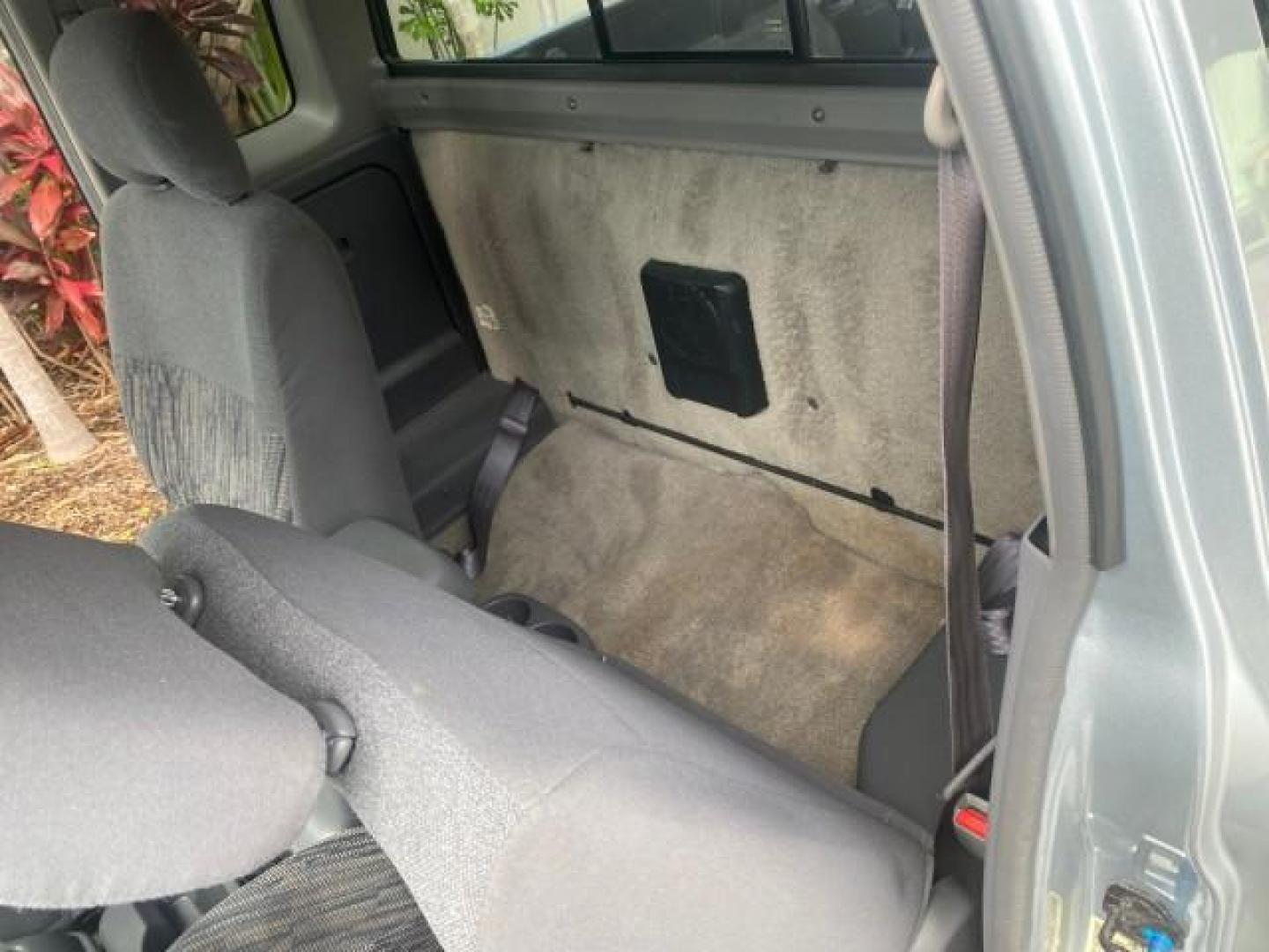 2000 Silver Ice Metallic /Gray Nissan Frontier 2WD SE 1 OWNER V6 AC NICE (1N6ED26T0YC) with an 3.3L SOHC SMPI V6 Engine engine, Automatic transmission, located at 4701 North Dixie Hwy, Pompano Beach, FL, 33064, (954) 422-2889, 26.240938, -80.123474 - OUR WEBPAGE FLORIDACARS1.COM HAS OVER 100 PHOTOS AND FREE CARFAX LINK 2000 NISSAN FRONTIER XE DESERT RUNNER VIN: 1N6ED26T0YC315234 1 N 6 E D 2 6 T 0 Y C 3 1 5 2 3 4 CLUB CAB PICKUP 3.3L V6 F SOHC 12V GASOLINE REAR WHEEL DRIVE Top Features Alloy Wheels Cloth Seats Running Boards Sport Package Sunroof - Photo#14