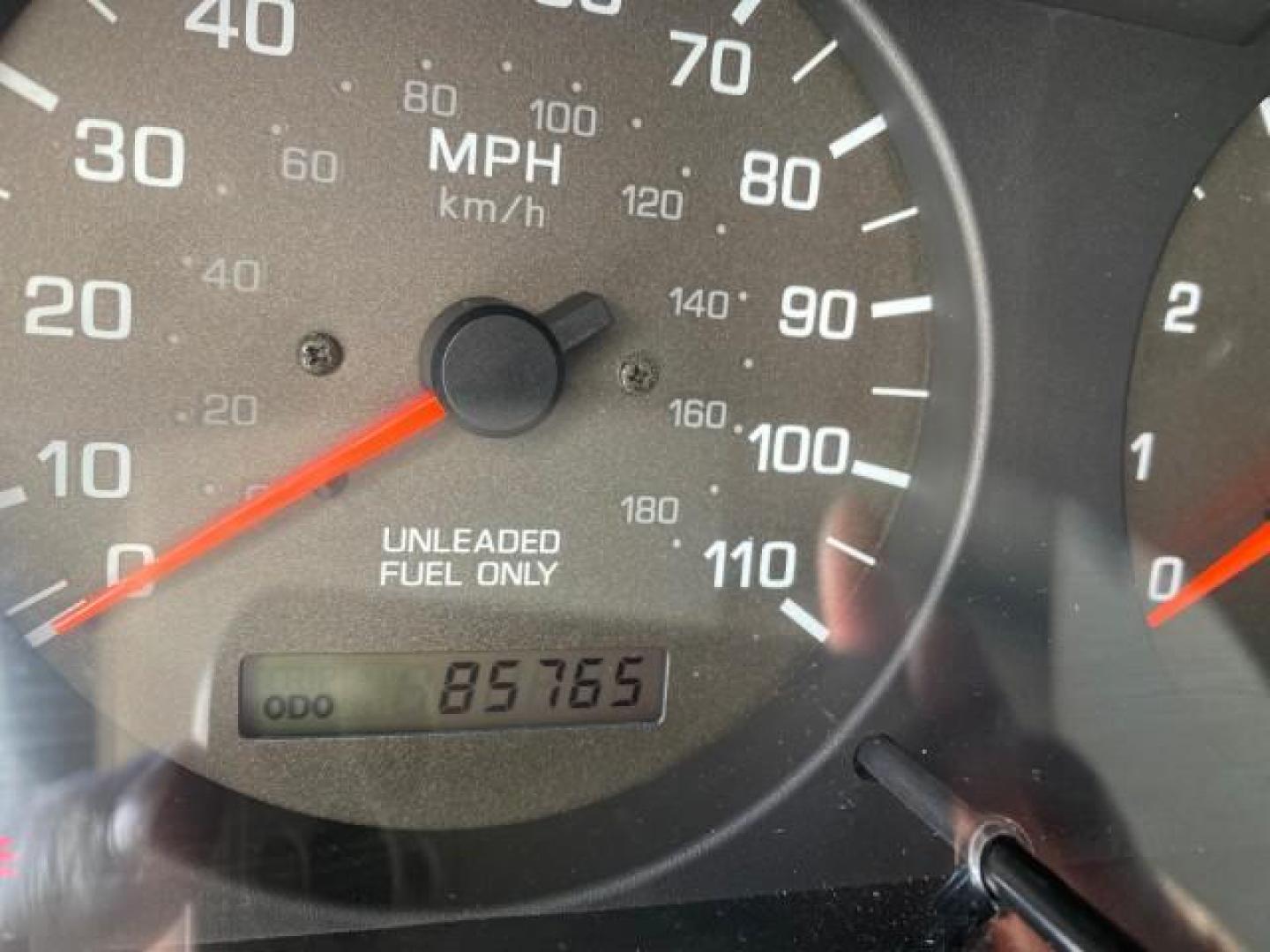 2000 Silver Ice Metallic /Gray Nissan Frontier 2WD SE 1 OWNER V6 AC NICE (1N6ED26T0YC) with an 3.3L SOHC SMPI V6 Engine engine, Automatic transmission, located at 4701 North Dixie Hwy, Pompano Beach, FL, 33064, (954) 422-2889, 26.240938, -80.123474 - OUR WEBPAGE FLORIDACARS1.COM HAS OVER 100 PHOTOS AND FREE CARFAX LINK 2000 NISSAN FRONTIER XE DESERT RUNNER VIN: 1N6ED26T0YC315234 1 N 6 E D 2 6 T 0 Y C 3 1 5 2 3 4 CLUB CAB PICKUP 3.3L V6 F SOHC 12V GASOLINE REAR WHEEL DRIVE Top Features Alloy Wheels Cloth Seats Running Boards Sport Package Sunroof - Photo#18