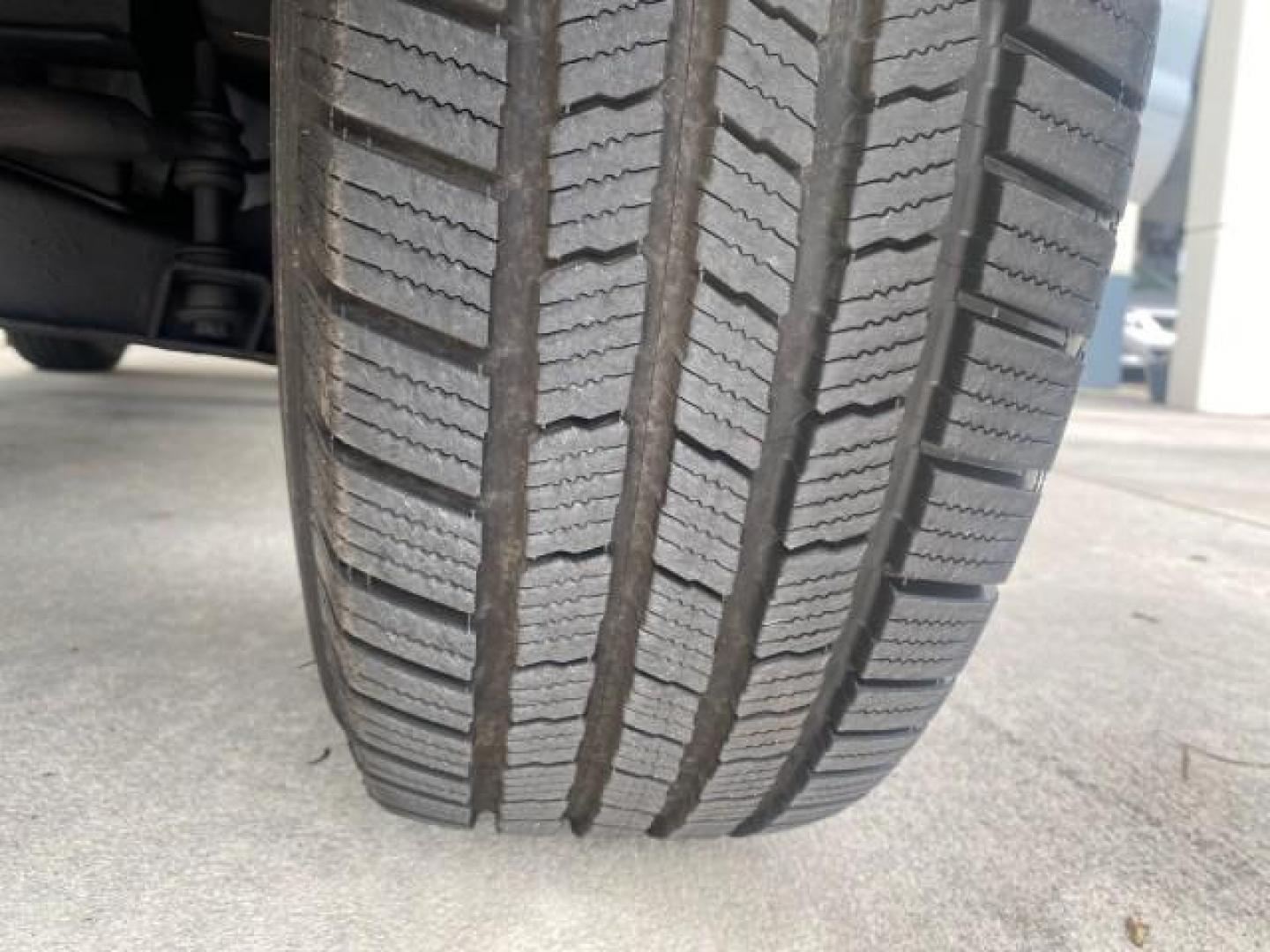 2000 Silver Ice Metallic /Gray Nissan Frontier 2WD SE 1 OWNER V6 AC NICE (1N6ED26T0YC) with an 3.3L SOHC SMPI V6 Engine engine, Automatic transmission, located at 4701 North Dixie Hwy, Pompano Beach, FL, 33064, (954) 422-2889, 26.240938, -80.123474 - OUR WEBPAGE FLORIDACARS1.COM HAS OVER 100 PHOTOS AND FREE CARFAX LINK 2000 NISSAN FRONTIER XE DESERT RUNNER VIN: 1N6ED26T0YC315234 1 N 6 E D 2 6 T 0 Y C 3 1 5 2 3 4 CLUB CAB PICKUP 3.3L V6 F SOHC 12V GASOLINE REAR WHEEL DRIVE Top Features Alloy Wheels Cloth Seats Running Boards Sport Package Sunroof - Photo#20