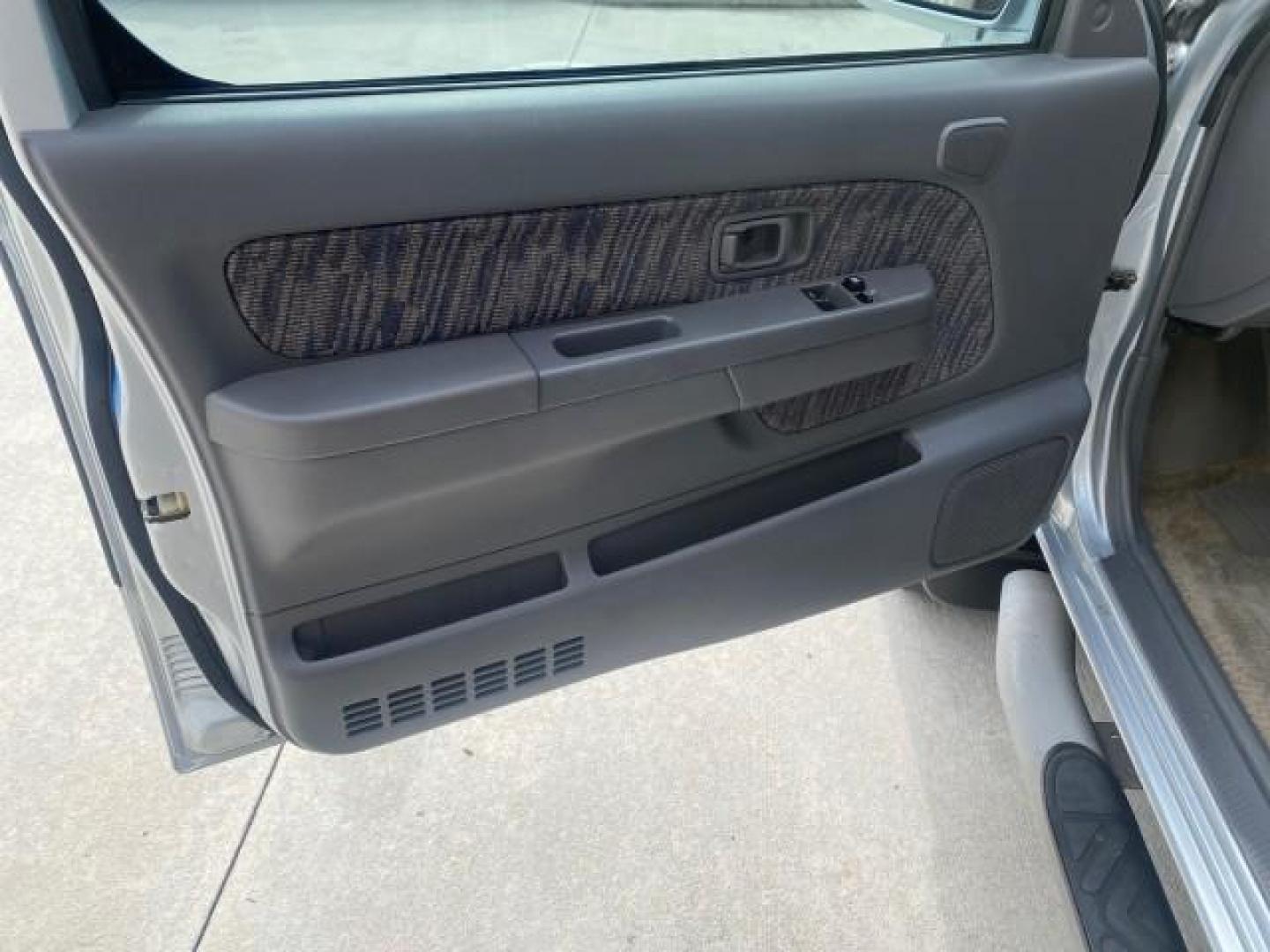 2000 Silver Ice Metallic /Gray Nissan Frontier 2WD SE 1 OWNER V6 AC NICE (1N6ED26T0YC) with an 3.3L SOHC SMPI V6 Engine engine, Automatic transmission, located at 4701 North Dixie Hwy, Pompano Beach, FL, 33064, (954) 422-2889, 26.240938, -80.123474 - OUR WEBPAGE FLORIDACARS1.COM HAS OVER 100 PHOTOS AND FREE CARFAX LINK 2000 NISSAN FRONTIER XE DESERT RUNNER VIN: 1N6ED26T0YC315234 1 N 6 E D 2 6 T 0 Y C 3 1 5 2 3 4 CLUB CAB PICKUP 3.3L V6 F SOHC 12V GASOLINE REAR WHEEL DRIVE Top Features Alloy Wheels Cloth Seats Running Boards Sport Package Sunroof - Photo#32