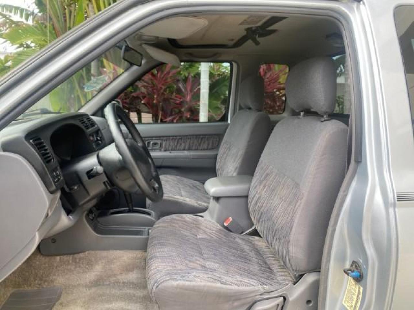 2000 Silver Ice Metallic /Gray Nissan Frontier 2WD SE 1 OWNER V6 AC NICE (1N6ED26T0YC) with an 3.3L SOHC SMPI V6 Engine engine, Automatic transmission, located at 4701 North Dixie Hwy, Pompano Beach, FL, 33064, (954) 422-2889, 26.240938, -80.123474 - OUR WEBPAGE FLORIDACARS1.COM HAS OVER 100 PHOTOS AND FREE CARFAX LINK 2000 NISSAN FRONTIER XE DESERT RUNNER VIN: 1N6ED26T0YC315234 1 N 6 E D 2 6 T 0 Y C 3 1 5 2 3 4 CLUB CAB PICKUP 3.3L V6 F SOHC 12V GASOLINE REAR WHEEL DRIVE Top Features Alloy Wheels Cloth Seats Running Boards Sport Package Sunroof - Photo#33