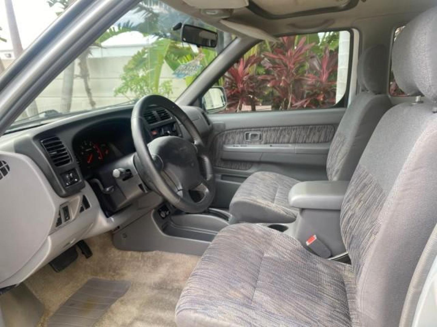 2000 Silver Ice Metallic /Gray Nissan Frontier 2WD SE 1 OWNER V6 AC NICE (1N6ED26T0YC) with an 3.3L SOHC SMPI V6 Engine engine, Automatic transmission, located at 4701 North Dixie Hwy, Pompano Beach, FL, 33064, (954) 422-2889, 26.240938, -80.123474 - OUR WEBPAGE FLORIDACARS1.COM HAS OVER 100 PHOTOS AND FREE CARFAX LINK 2000 NISSAN FRONTIER XE DESERT RUNNER VIN: 1N6ED26T0YC315234 1 N 6 E D 2 6 T 0 Y C 3 1 5 2 3 4 CLUB CAB PICKUP 3.3L V6 F SOHC 12V GASOLINE REAR WHEEL DRIVE Top Features Alloy Wheels Cloth Seats Running Boards Sport Package Sunroof - Photo#36