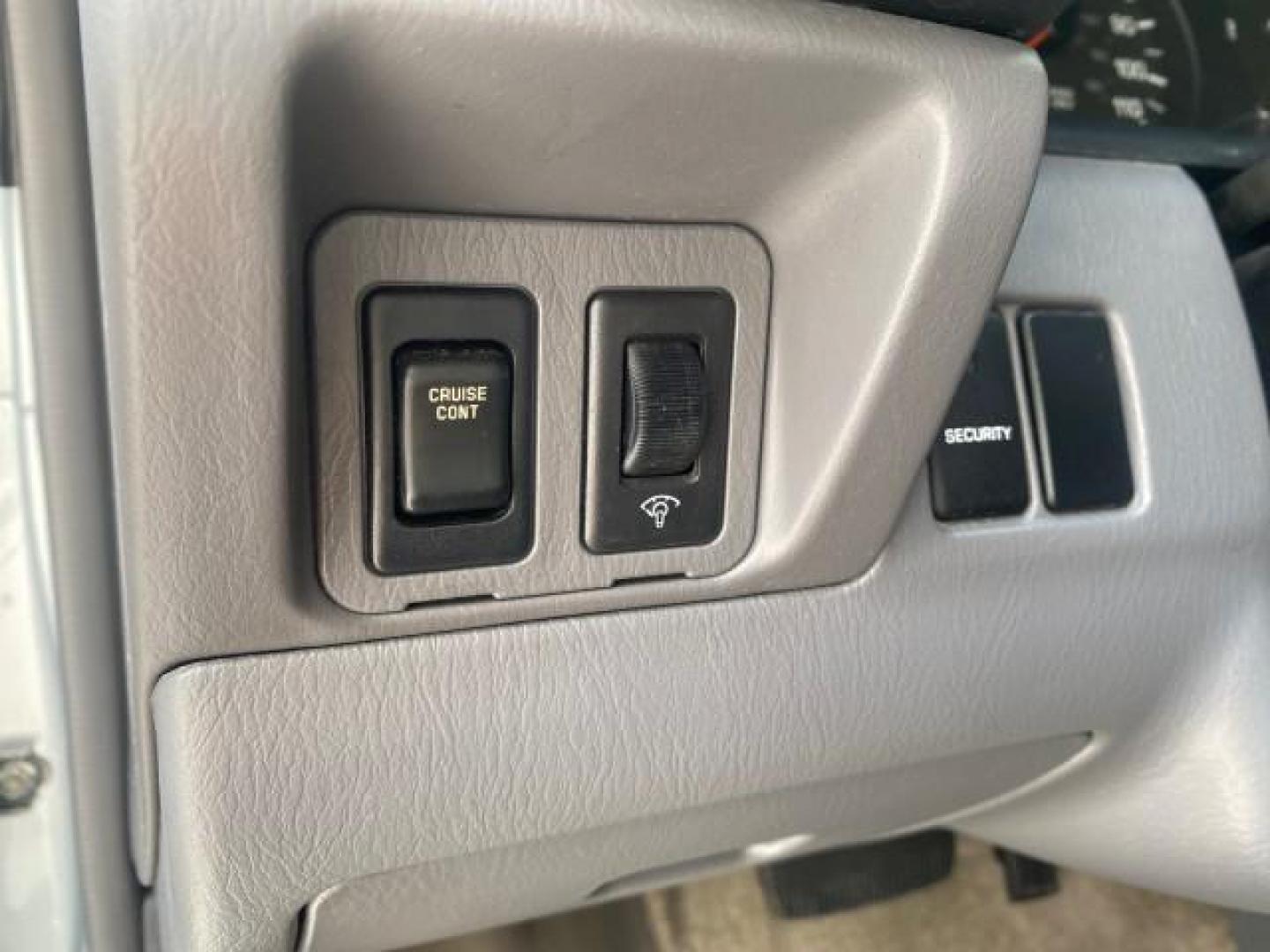 2000 Silver Ice Metallic /Gray Nissan Frontier 2WD SE 1 OWNER V6 AC NICE (1N6ED26T0YC) with an 3.3L SOHC SMPI V6 Engine engine, Automatic transmission, located at 4701 North Dixie Hwy, Pompano Beach, FL, 33064, (954) 422-2889, 26.240938, -80.123474 - OUR WEBPAGE FLORIDACARS1.COM HAS OVER 100 PHOTOS AND FREE CARFAX LINK 2000 NISSAN FRONTIER XE DESERT RUNNER VIN: 1N6ED26T0YC315234 1 N 6 E D 2 6 T 0 Y C 3 1 5 2 3 4 CLUB CAB PICKUP 3.3L V6 F SOHC 12V GASOLINE REAR WHEEL DRIVE Top Features Alloy Wheels Cloth Seats Running Boards Sport Package Sunroof - Photo#44