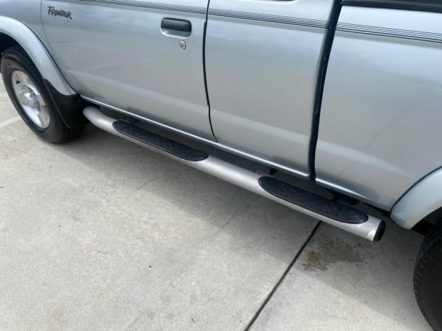 2000 Silver Ice Metallic /Gray Nissan Frontier 2WD SE 1 OWNER V6 AC NICE (1N6ED26T0YC) with an 3.3L SOHC SMPI V6 Engine engine, Automatic transmission, located at 4701 North Dixie Hwy, Pompano Beach, FL, 33064, (954) 422-2889, 26.240938, -80.123474 - OUR WEBPAGE FLORIDACARS1.COM HAS OVER 100 PHOTOS AND FREE CARFAX LINK 2000 NISSAN FRONTIER XE DESERT RUNNER VIN: 1N6ED26T0YC315234 1 N 6 E D 2 6 T 0 Y C 3 1 5 2 3 4 CLUB CAB PICKUP 3.3L V6 F SOHC 12V GASOLINE REAR WHEEL DRIVE Top Features Alloy Wheels Cloth Seats Running Boards Sport Package Sunroof - Photo#66