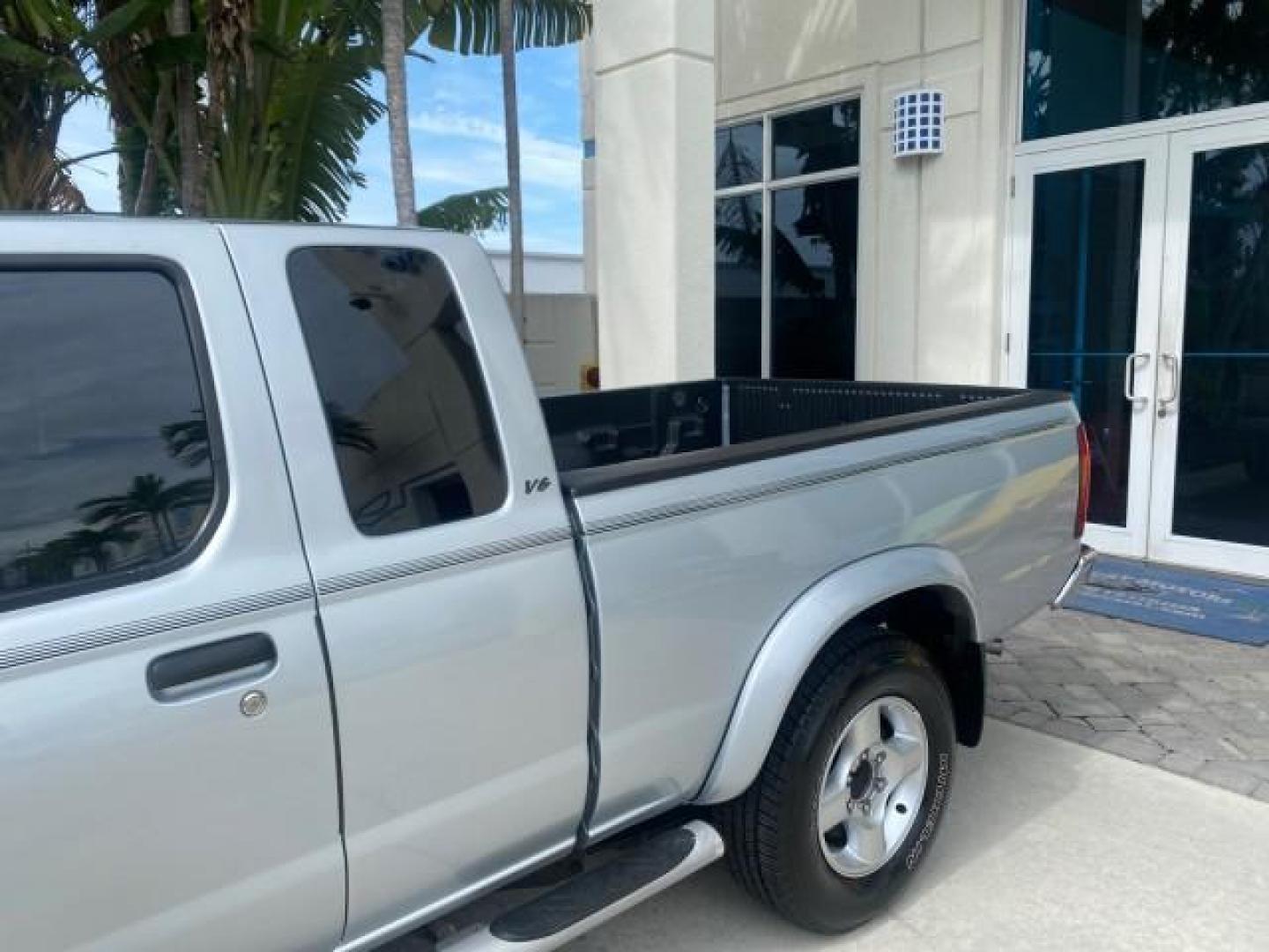 2000 Silver Ice Metallic /Gray Nissan Frontier 2WD SE 1 OWNER V6 AC NICE (1N6ED26T0YC) with an 3.3L SOHC SMPI V6 Engine engine, Automatic transmission, located at 4701 North Dixie Hwy, Pompano Beach, FL, 33064, (954) 422-2889, 26.240938, -80.123474 - OUR WEBPAGE FLORIDACARS1.COM HAS OVER 100 PHOTOS AND FREE CARFAX LINK 2000 NISSAN FRONTIER XE DESERT RUNNER VIN: 1N6ED26T0YC315234 1 N 6 E D 2 6 T 0 Y C 3 1 5 2 3 4 CLUB CAB PICKUP 3.3L V6 F SOHC 12V GASOLINE REAR WHEEL DRIVE Top Features Alloy Wheels Cloth Seats Running Boards Sport Package Sunroof - Photo#68