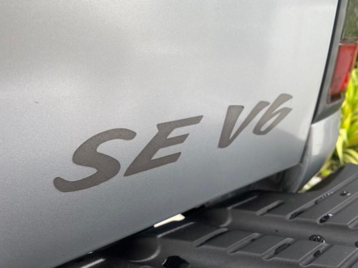 2000 Silver Ice Metallic /Gray Nissan Frontier 2WD SE 1 OWNER V6 AC NICE (1N6ED26T0YC) with an 3.3L SOHC SMPI V6 Engine engine, Automatic transmission, located at 4701 North Dixie Hwy, Pompano Beach, FL, 33064, (954) 422-2889, 26.240938, -80.123474 - OUR WEBPAGE FLORIDACARS1.COM HAS OVER 100 PHOTOS AND FREE CARFAX LINK 2000 NISSAN FRONTIER XE DESERT RUNNER VIN: 1N6ED26T0YC315234 1 N 6 E D 2 6 T 0 Y C 3 1 5 2 3 4 CLUB CAB PICKUP 3.3L V6 F SOHC 12V GASOLINE REAR WHEEL DRIVE Top Features Alloy Wheels Cloth Seats Running Boards Sport Package Sunroof - Photo#94