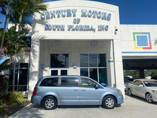 2012 Chrysler Town  and  Country HANDICAP LIFT LOW MILES 32,124