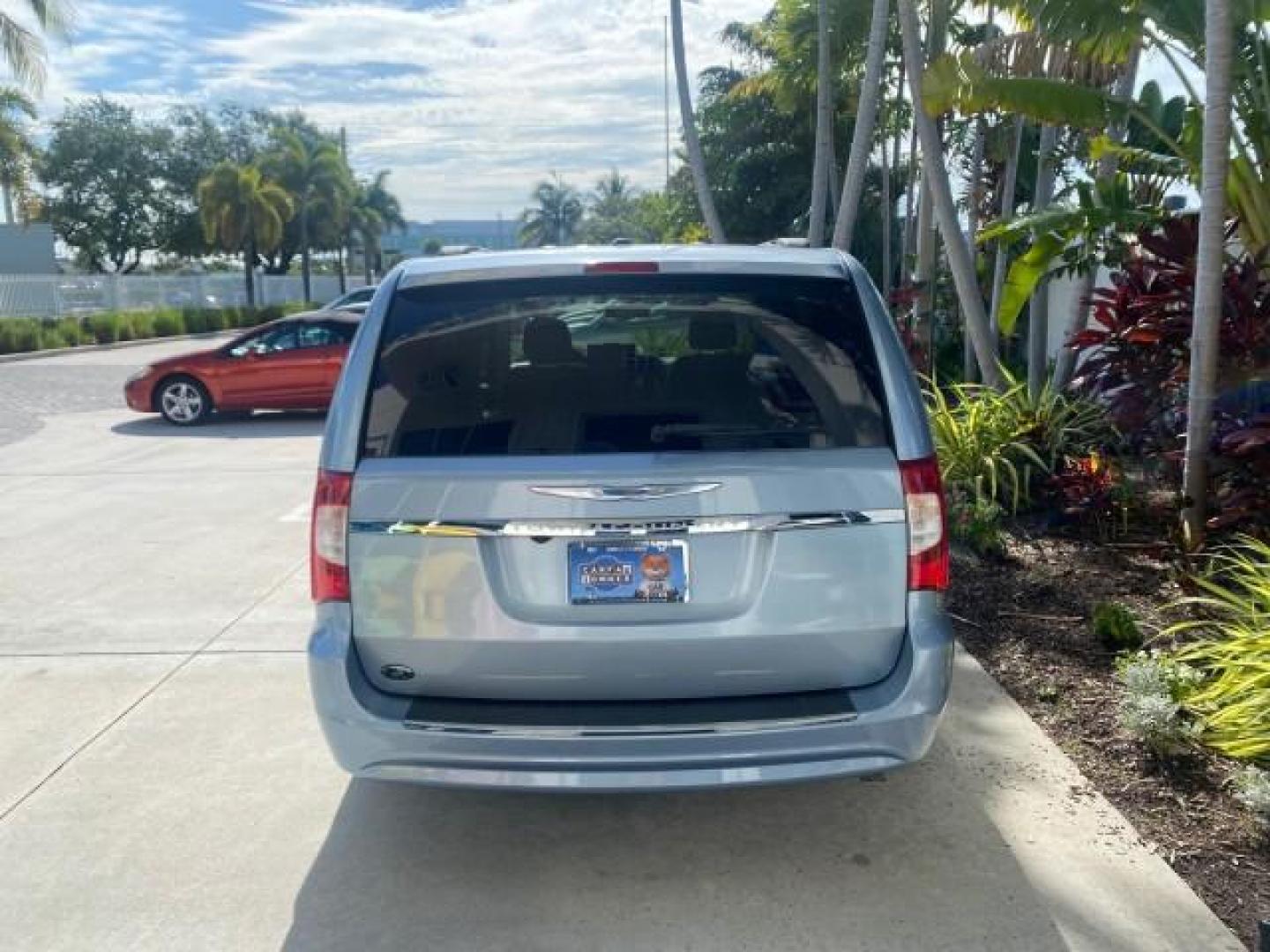 2012 Crystal Blue Pearl /Black/Light Graystone Interior Chrysler Town and Country HANDICAP LIFT LOW MILES 32,124 (2C4RC1BG6CR) with an 3.6L V6 Cylinder Engine engine, Automatic transmission, located at 4701 North Dixie Hwy, Pompano Beach, FL, 33064, (954) 422-2889, 26.240938, -80.123474 - OUR WEBPAGE FLORIDACARS1.COM HAS OVER 100 PHOTOS AND FREE CARFAX LINK 2012 CHRYSLER TOWN AND COUNTRY TOURING HANDICAP LIFT WORKS GREAT ! VIN: 2C4RC1BG6CR301509 2 C 4 R C 1 B G 6 C R 3 0 1 5 0 9 VAN 3.6L V6 F DOHC 24V GASOLINE FRONT WHEEL DRIVE Top Features Alloy Wheels Bluetooth Technology Fold-Away - Photo#6