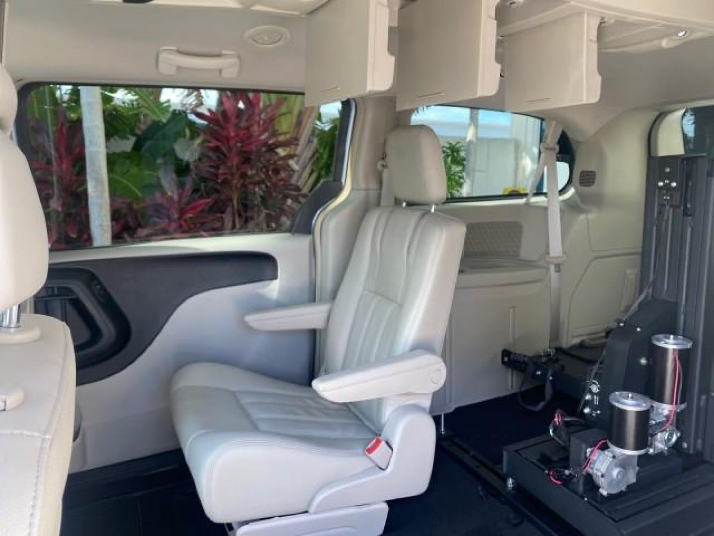 2012 Crystal Blue Pearl /Black/Light Graystone Interior Chrysler Town and Country HANDICAP LIFT LOW MILES 32,124 (2C4RC1BG6CR) with an 3.6L V6 Cylinder Engine engine, Automatic transmission, located at 4701 North Dixie Hwy, Pompano Beach, FL, 33064, (954) 422-2889, 26.240938, -80.123474 - OUR WEBPAGE FLORIDACARS1.COM HAS OVER 100 PHOTOS AND FREE CARFAX LINK 2012 CHRYSLER TOWN AND COUNTRY TOURING HANDICAP LIFT WORKS GREAT ! VIN: 2C4RC1BG6CR301509 2 C 4 R C 1 B G 6 C R 3 0 1 5 0 9 VAN 3.6L V6 F DOHC 24V GASOLINE FRONT WHEEL DRIVE Top Features Alloy Wheels Bluetooth Technology Fold-Away - Photo#76