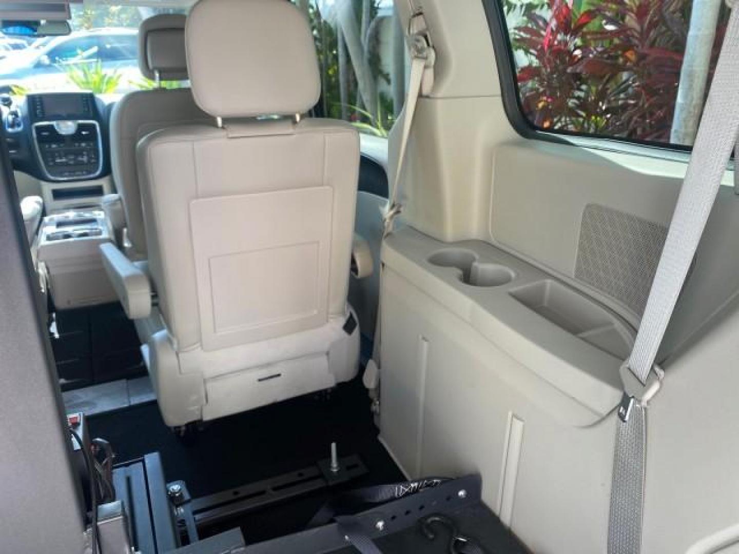 2012 Crystal Blue Pearl /Black/Light Graystone Interior Chrysler Town and Country HANDICAP LIFT LOW MILES 32,124 (2C4RC1BG6CR) with an 3.6L V6 Cylinder Engine engine, Automatic transmission, located at 4701 North Dixie Hwy, Pompano Beach, FL, 33064, (954) 422-2889, 26.240938, -80.123474 - OUR WEBPAGE FLORIDACARS1.COM HAS OVER 100 PHOTOS AND FREE CARFAX LINK 2012 CHRYSLER TOWN AND COUNTRY TOURING HANDICAP LIFT WORKS GREAT ! VIN: 2C4RC1BG6CR301509 2 C 4 R C 1 B G 6 C R 3 0 1 5 0 9 VAN 3.6L V6 F DOHC 24V GASOLINE FRONT WHEEL DRIVE Top Features Alloy Wheels Bluetooth Technology Fold-Away - Photo#91