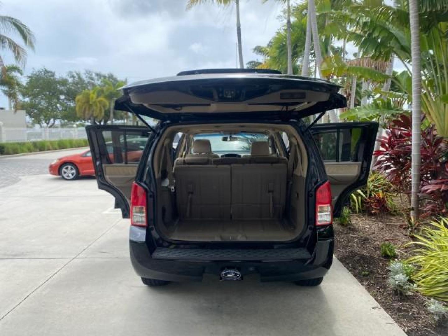 2008 Super Black Metallic /Cafe Latte Nissan Pathfinder 4X4 SE 1 OWNER LOW MILES 52,889 (5N1AR18B58C) with an 4.0L DOHC 24-Valve V6 Engine engine, Automatic transmission, located at 4701 North Dixie Hwy, Pompano Beach, FL, 33064, (954) 422-2889, 26.240938, -80.123474 - OUR WEBPAGE FLORIDACARS1.COM HAS OVER 100 PHOTOS AND FREE CARFAX LINK 2008 NISSAN PATHFINDER S VIN: 5N1AR18B58C629944 5 N 1 A R 1 8 B 5 8 C 6 2 9 9 4 4 4 DOOR WAGON/SPORT UTILITY 4.0L V6 F DOHC 24V GASOLINE ALL WHEEL DRIVE Top Features 4WD/AWD Alloy Wheels BOSE Sound System Cloth Seats Fold-Away Thi - Photo#15