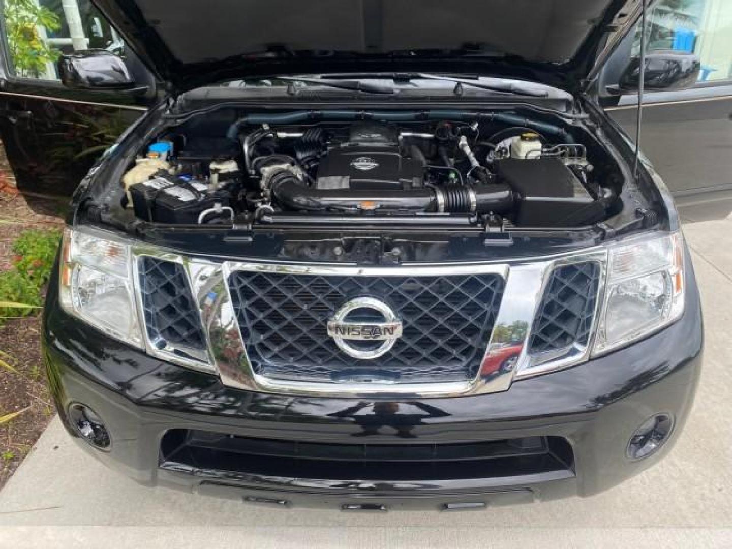2008 Super Black Metallic /Cafe Latte Nissan Pathfinder 4X4 SE 1 OWNER LOW MILES 52,889 (5N1AR18B58C) with an 4.0L DOHC 24-Valve V6 Engine engine, Automatic transmission, located at 4701 North Dixie Hwy, Pompano Beach, FL, 33064, (954) 422-2889, 26.240938, -80.123474 - OUR WEBPAGE FLORIDACARS1.COM HAS OVER 100 PHOTOS AND FREE CARFAX LINK 2008 NISSAN PATHFINDER S VIN: 5N1AR18B58C629944 5 N 1 A R 1 8 B 5 8 C 6 2 9 9 4 4 4 DOOR WAGON/SPORT UTILITY 4.0L V6 F DOHC 24V GASOLINE ALL WHEEL DRIVE Top Features 4WD/AWD Alloy Wheels BOSE Sound System Cloth Seats Fold-Away Thi - Photo#17