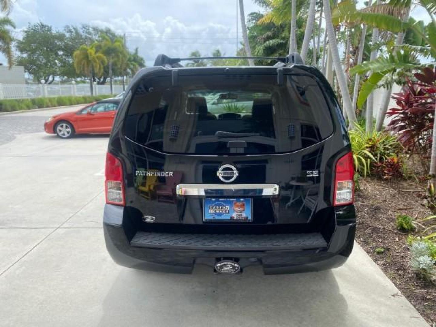 2008 Super Black Metallic /Cafe Latte Nissan Pathfinder 4X4 SE 1 OWNER LOW MILES 52,889 (5N1AR18B58C) with an 4.0L DOHC 24-Valve V6 Engine engine, Automatic transmission, located at 4701 North Dixie Hwy, Pompano Beach, FL, 33064, (954) 422-2889, 26.240938, -80.123474 - OUR WEBPAGE FLORIDACARS1.COM HAS OVER 100 PHOTOS AND FREE CARFAX LINK 2008 NISSAN PATHFINDER S VIN: 5N1AR18B58C629944 5 N 1 A R 1 8 B 5 8 C 6 2 9 9 4 4 4 DOOR WAGON/SPORT UTILITY 4.0L V6 F DOHC 24V GASOLINE ALL WHEEL DRIVE Top Features 4WD/AWD Alloy Wheels BOSE Sound System Cloth Seats Fold-Away Thi - Photo#84