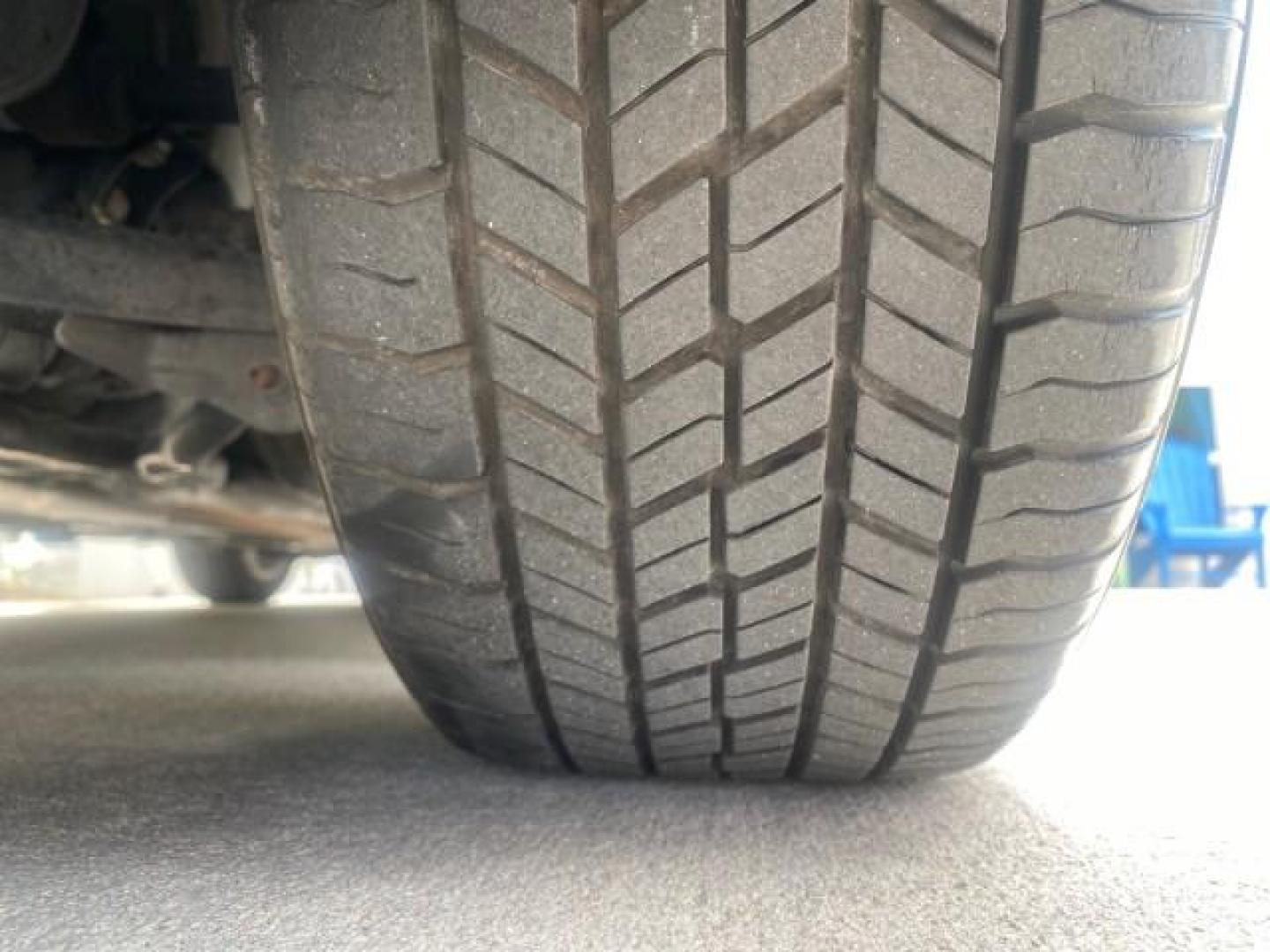 2008 Galaxy Gray Metallic /Gray Honda Civic Sdn 5 SPD EX LOW MILES 45,323 (1HGFA15818L) with an 1.8L SOHC MPFI 16-Valve i-VTEC I4 Engine engine, Manual transmission, located at 4701 North Dixie Hwy, Pompano Beach, FL, 33064, (954) 422-2889, 26.240938, -80.123474 - OUR WEBPAGE FLORIDACARS1.COM HAS OVER 100 PHOTOS AND FREE CARFAX LINK 2008 HONDA CIVIC EX VIN: 1HGFA15818L077404 1 H G F A 1 5 8 1 8 L 0 7 7 4 0 4 SEDAN 4 DR 1.8L I4 F SOHC 16V GASOLINE FRONT WHEEL DRIVE Top Features Alloy Wheels Cloth Seats Sunroof(s) Basic Features ABS Brakes AM/FM Stereo Air Cond - Photo#20