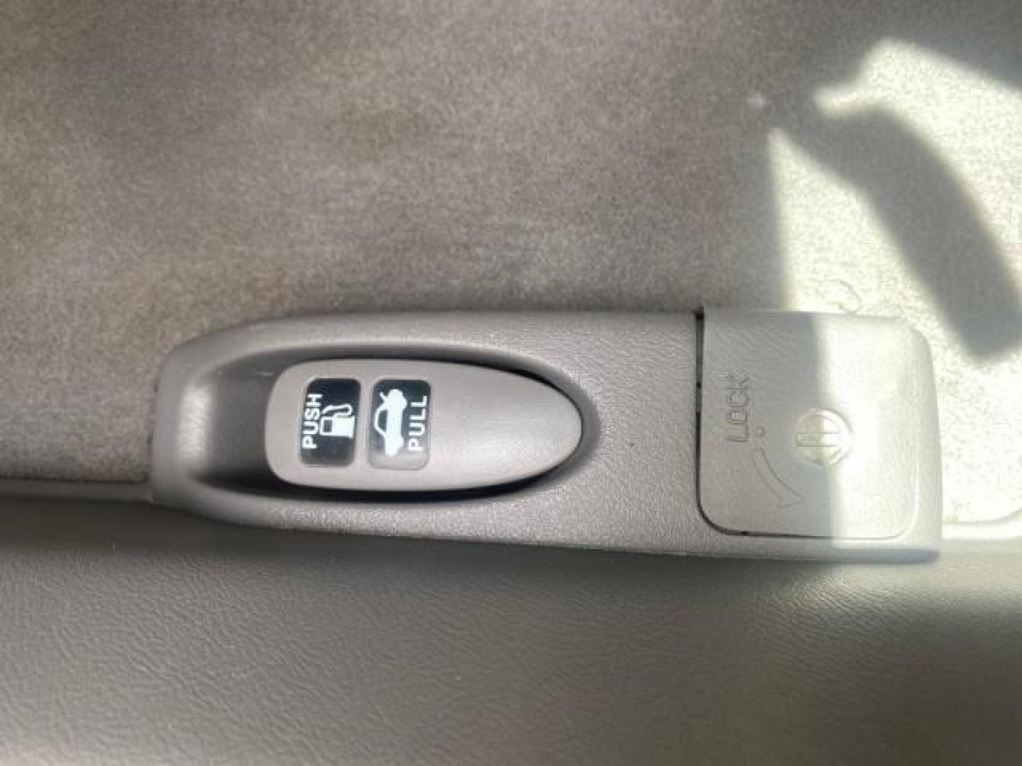 2008 Galaxy Gray Metallic /Gray Honda Civic Sdn 5 SPD EX LOW MILES 45,323 (1HGFA15818L) with an 1.8L SOHC MPFI 16-Valve i-VTEC I4 Engine engine, Manual transmission, located at 4701 North Dixie Hwy, Pompano Beach, FL, 33064, (954) 422-2889, 26.240938, -80.123474 - OUR WEBPAGE FLORIDACARS1.COM HAS OVER 100 PHOTOS AND FREE CARFAX LINK 2008 HONDA CIVIC EX VIN: 1HGFA15818L077404 1 H G F A 1 5 8 1 8 L 0 7 7 4 0 4 SEDAN 4 DR 1.8L I4 F SOHC 16V GASOLINE FRONT WHEEL DRIVE Top Features Alloy Wheels Cloth Seats Sunroof(s) Basic Features ABS Brakes AM/FM Stereo Air Cond - Photo#37