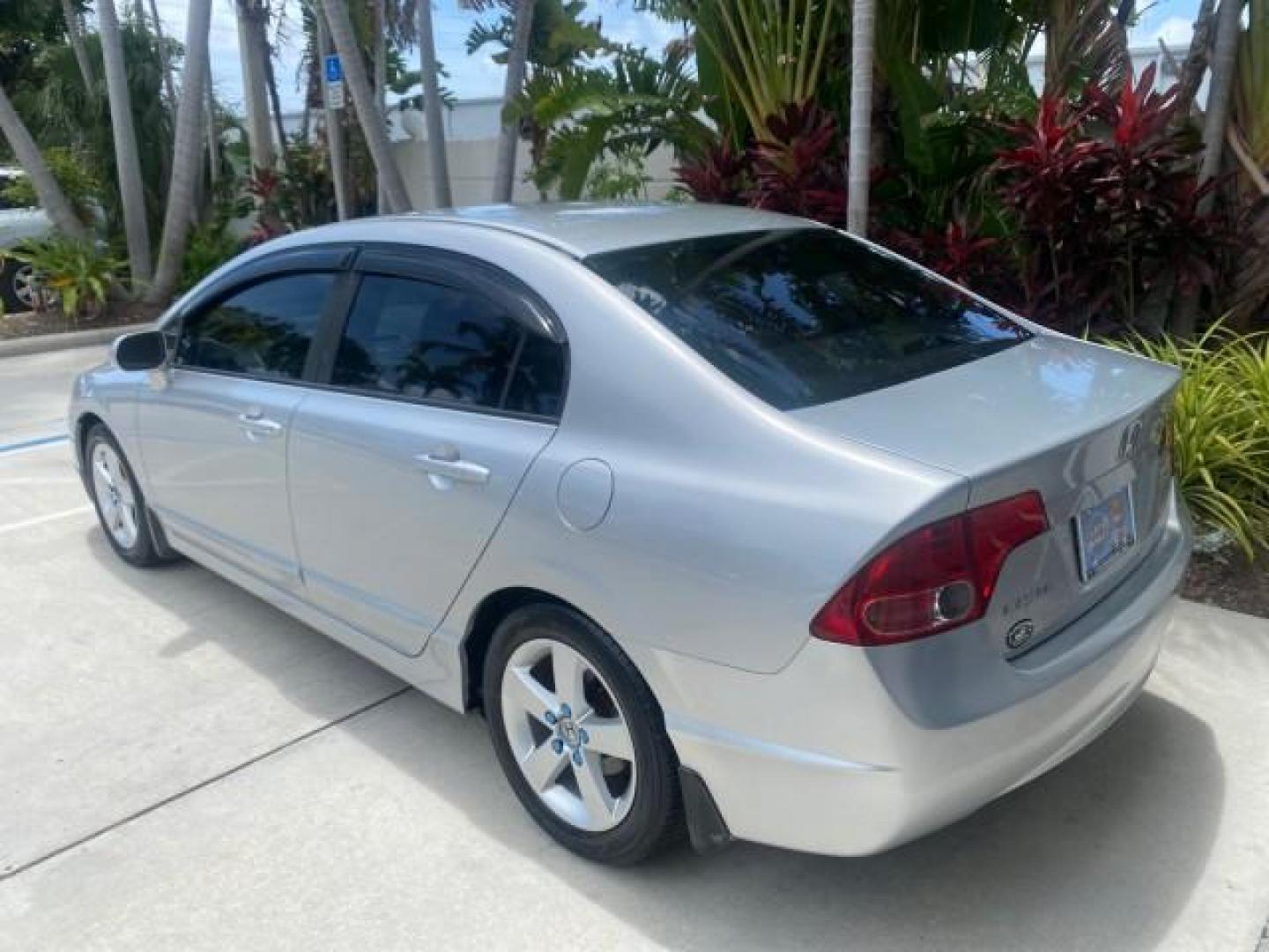 2008 Galaxy Gray Metallic /Gray Honda Civic Sdn 5 SPD EX LOW MILES 45,323 (1HGFA15818L) with an 1.8L SOHC MPFI 16-Valve i-VTEC I4 Engine engine, Manual transmission, located at 4701 North Dixie Hwy, Pompano Beach, FL, 33064, (954) 422-2889, 26.240938, -80.123474 - OUR WEBPAGE FLORIDACARS1.COM HAS OVER 100 PHOTOS AND FREE CARFAX LINK 2008 HONDA CIVIC EX VIN: 1HGFA15818L077404 1 H G F A 1 5 8 1 8 L 0 7 7 4 0 4 SEDAN 4 DR 1.8L I4 F SOHC 16V GASOLINE FRONT WHEEL DRIVE Top Features Alloy Wheels Cloth Seats Sunroof(s) Basic Features ABS Brakes AM/FM Stereo Air Cond - Photo#81