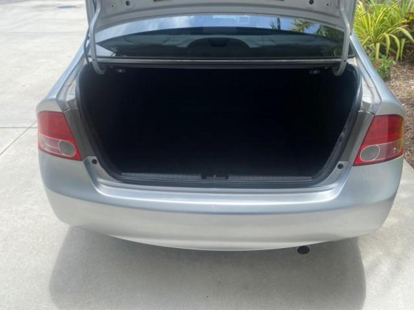 2008 Galaxy Gray Metallic /Gray Honda Civic Sdn 5 SPD EX LOW MILES 45,323 (1HGFA15818L) with an 1.8L SOHC MPFI 16-Valve i-VTEC I4 Engine engine, Manual transmission, located at 4701 North Dixie Hwy, Pompano Beach, FL, 33064, (954) 422-2889, 26.240938, -80.123474 - OUR WEBPAGE FLORIDACARS1.COM HAS OVER 100 PHOTOS AND FREE CARFAX LINK 2008 HONDA CIVIC EX VIN: 1HGFA15818L077404 1 H G F A 1 5 8 1 8 L 0 7 7 4 0 4 SEDAN 4 DR 1.8L I4 F SOHC 16V GASOLINE FRONT WHEEL DRIVE Top Features Alloy Wheels Cloth Seats Sunroof(s) Basic Features ABS Brakes AM/FM Stereo Air Cond - Photo#85