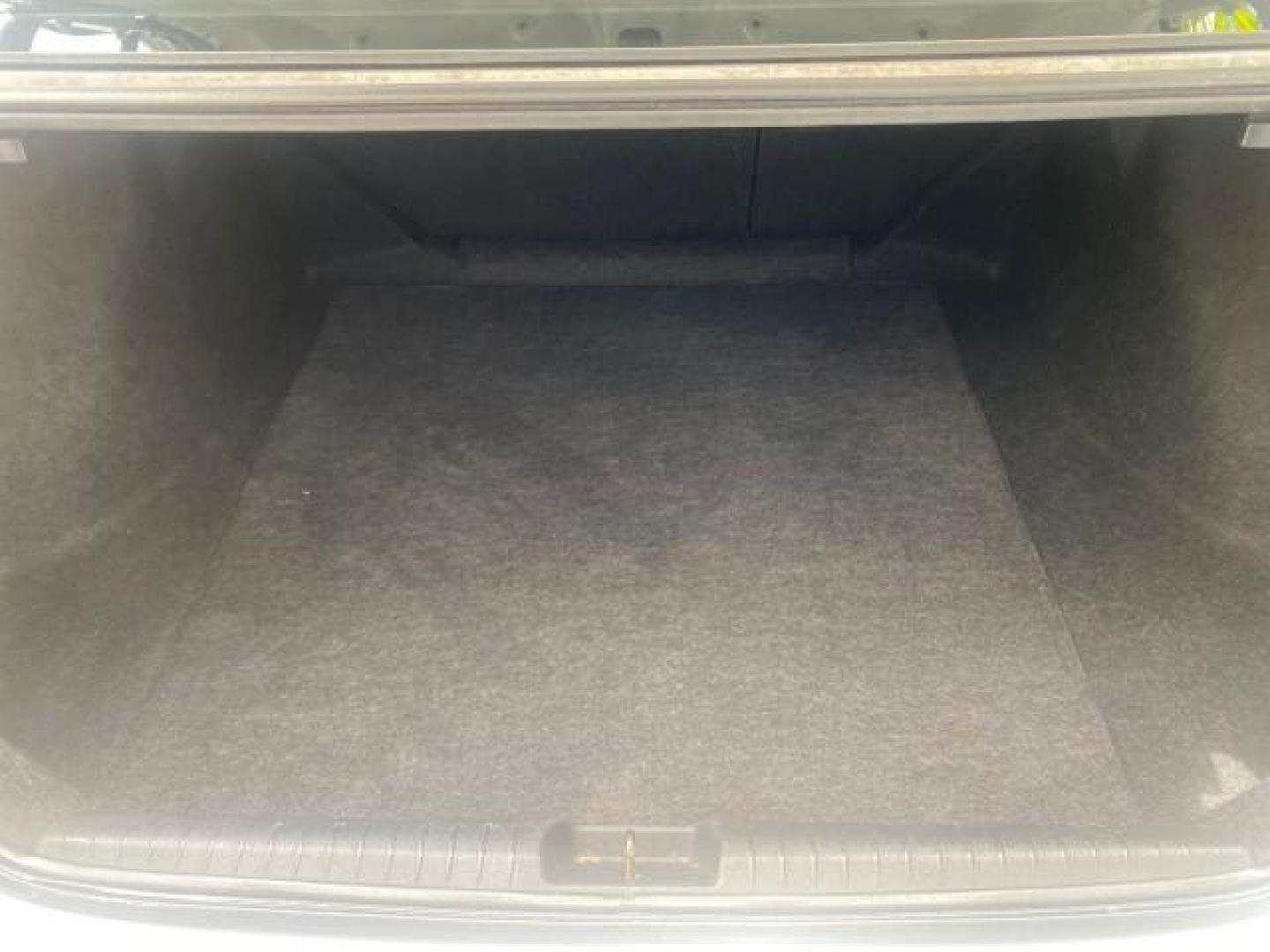 2008 Galaxy Gray Metallic /Gray Honda Civic Sdn 5 SPD EX LOW MILES 45,323 (1HGFA15818L) with an 1.8L SOHC MPFI 16-Valve i-VTEC I4 Engine engine, Manual transmission, located at 4701 North Dixie Hwy, Pompano Beach, FL, 33064, (954) 422-2889, 26.240938, -80.123474 - OUR WEBPAGE FLORIDACARS1.COM HAS OVER 100 PHOTOS AND FREE CARFAX LINK 2008 HONDA CIVIC EX VIN: 1HGFA15818L077404 1 H G F A 1 5 8 1 8 L 0 7 7 4 0 4 SEDAN 4 DR 1.8L I4 F SOHC 16V GASOLINE FRONT WHEEL DRIVE Top Features Alloy Wheels Cloth Seats Sunroof(s) Basic Features ABS Brakes AM/FM Stereo Air Cond - Photo#86