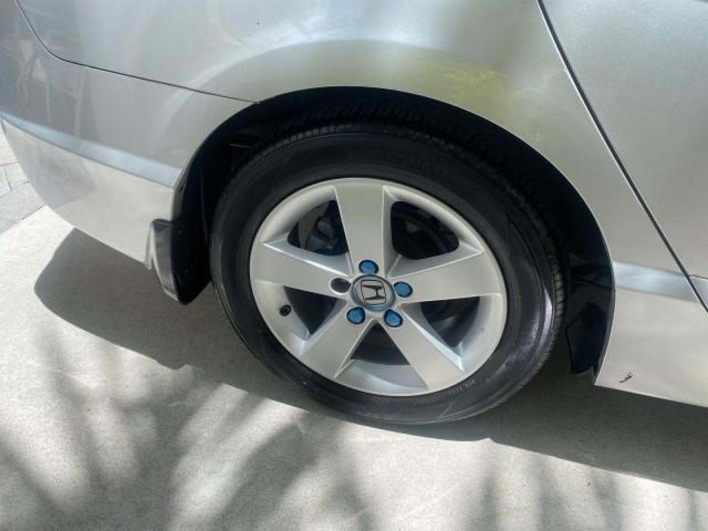 2008 Galaxy Gray Metallic /Gray Honda Civic Sdn 5 SPD EX LOW MILES 45,323 (1HGFA15818L) with an 1.8L SOHC MPFI 16-Valve i-VTEC I4 Engine engine, Manual transmission, located at 4701 North Dixie Hwy, Pompano Beach, FL, 33064, (954) 422-2889, 26.240938, -80.123474 - OUR WEBPAGE FLORIDACARS1.COM HAS OVER 100 PHOTOS AND FREE CARFAX LINK 2008 HONDA CIVIC EX VIN: 1HGFA15818L077404 1 H G F A 1 5 8 1 8 L 0 7 7 4 0 4 SEDAN 4 DR 1.8L I4 F SOHC 16V GASOLINE FRONT WHEEL DRIVE Top Features Alloy Wheels Cloth Seats Sunroof(s) Basic Features ABS Brakes AM/FM Stereo Air Cond - Photo#88