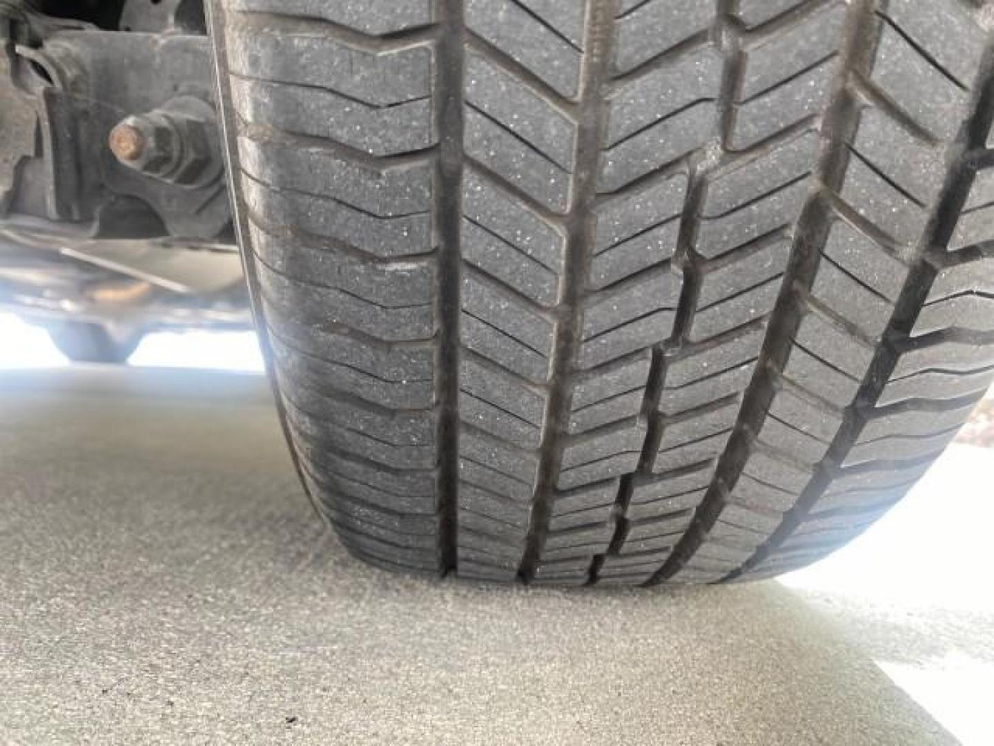 2008 Galaxy Gray Metallic /Gray Honda Civic Sdn 5 SPD EX LOW MILES 45,323 (1HGFA15818L) with an 1.8L SOHC MPFI 16-Valve i-VTEC I4 Engine engine, Manual transmission, located at 4701 North Dixie Hwy, Pompano Beach, FL, 33064, (954) 422-2889, 26.240938, -80.123474 - OUR WEBPAGE FLORIDACARS1.COM HAS OVER 100 PHOTOS AND FREE CARFAX LINK 2008 HONDA CIVIC EX VIN: 1HGFA15818L077404 1 H G F A 1 5 8 1 8 L 0 7 7 4 0 4 SEDAN 4 DR 1.8L I4 F SOHC 16V GASOLINE FRONT WHEEL DRIVE Top Features Alloy Wheels Cloth Seats Sunroof(s) Basic Features ABS Brakes AM/FM Stereo Air Cond - Photo#89