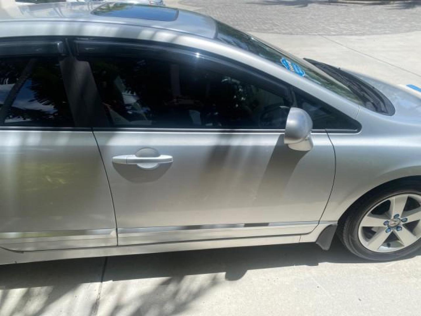 2008 Galaxy Gray Metallic /Gray Honda Civic Sdn 5 SPD EX LOW MILES 45,323 (1HGFA15818L) with an 1.8L SOHC MPFI 16-Valve i-VTEC I4 Engine engine, Manual transmission, located at 4701 North Dixie Hwy, Pompano Beach, FL, 33064, (954) 422-2889, 26.240938, -80.123474 - OUR WEBPAGE FLORIDACARS1.COM HAS OVER 100 PHOTOS AND FREE CARFAX LINK 2008 HONDA CIVIC EX VIN: 1HGFA15818L077404 1 H G F A 1 5 8 1 8 L 0 7 7 4 0 4 SEDAN 4 DR 1.8L I4 F SOHC 16V GASOLINE FRONT WHEEL DRIVE Top Features Alloy Wheels Cloth Seats Sunroof(s) Basic Features ABS Brakes AM/FM Stereo Air Cond - Photo#98