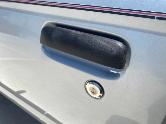 2002 Silver Ice Metallic /Gray Nissan Frontier 2WD XE XCAB 5 SPD AC 4 CYL (1N6DD26S42C) with an 2.4L DOHC SMPI 16-Valve 4-Cyl Engine engine, Manual transmission, located at 4701 North Dixie Hwy, Pompano Beach, FL, 33064, (954) 422-2889, 26.240938, -80.123474 - OUR WEBPAGE FLORIDACARS1.COM HAS OVER 100 PHOTOS AND FREE CARFAX LINK 2002 NISSAN FRONTIER XE 4 CYL 5 SPD VIN: 1N6DD26S42C374720 1 N 6 D D 2 6 S 4 2 C 3 7 4 7 2 0 CLUB CAB PICKUP 2.4L I4 F DOHC 16V GASOLINE REAR WHEEL DRIVE Top Features Alloy Wheels Bed Liner Cloth Seats Tow Hitch Basic Features ABS - Photo#27