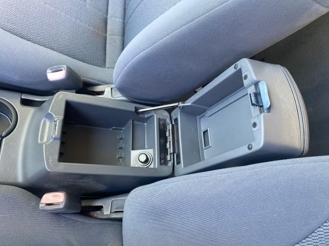 2002 Silver Ice Metallic /Gray Nissan Frontier 2WD XE XCAB 5 SPD AC 4 CYL (1N6DD26S42C) with an 2.4L DOHC SMPI 16-Valve 4-Cyl Engine engine, Manual transmission, located at 4701 North Dixie Hwy, Pompano Beach, FL, 33064, (954) 422-2889, 26.240938, -80.123474 - OUR WEBPAGE FLORIDACARS1.COM HAS OVER 100 PHOTOS AND FREE CARFAX LINK 2002 NISSAN FRONTIER XE 4 CYL 5 SPD VIN: 1N6DD26S42C374720 1 N 6 D D 2 6 S 4 2 C 3 7 4 7 2 0 CLUB CAB PICKUP 2.4L I4 F DOHC 16V GASOLINE REAR WHEEL DRIVE Top Features Alloy Wheels Bed Liner Cloth Seats Tow Hitch Basic Features ABS - Photo#53