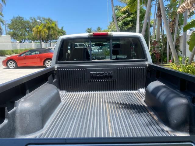 2002 Silver Ice Metallic /Gray Nissan Frontier 2WD XE XCAB 5 SPD AC 4 CYL (1N6DD26S42C) with an 2.4L DOHC SMPI 16-Valve 4-Cyl Engine engine, Manual transmission, located at 4701 North Dixie Hwy, Pompano Beach, FL, 33064, (954) 422-2889, 26.240938, -80.123474 - OUR WEBPAGE FLORIDACARS1.COM HAS OVER 100 PHOTOS AND FREE CARFAX LINK 2002 NISSAN FRONTIER XE 4 CYL 5 SPD VIN: 1N6DD26S42C374720 1 N 6 D D 2 6 S 4 2 C 3 7 4 7 2 0 CLUB CAB PICKUP 2.4L I4 F DOHC 16V GASOLINE REAR WHEEL DRIVE Top Features Alloy Wheels Bed Liner Cloth Seats Tow Hitch Basic Features ABS - Photo#72