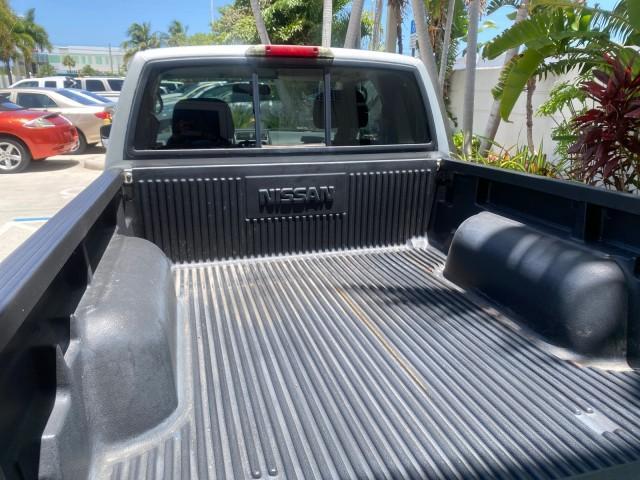 2002 Silver Ice Metallic /Gray Nissan Frontier 2WD XE XCAB 5 SPD AC 4 CYL (1N6DD26S42C) with an 2.4L DOHC SMPI 16-Valve 4-Cyl Engine engine, Manual transmission, located at 4701 North Dixie Hwy, Pompano Beach, FL, 33064, (954) 422-2889, 26.240938, -80.123474 - OUR WEBPAGE FLORIDACARS1.COM HAS OVER 100 PHOTOS AND FREE CARFAX LINK 2002 NISSAN FRONTIER XE 4 CYL 5 SPD VIN: 1N6DD26S42C374720 1 N 6 D D 2 6 S 4 2 C 3 7 4 7 2 0 CLUB CAB PICKUP 2.4L I4 F DOHC 16V GASOLINE REAR WHEEL DRIVE Top Features Alloy Wheels Bed Liner Cloth Seats Tow Hitch Basic Features ABS - Photo#73
