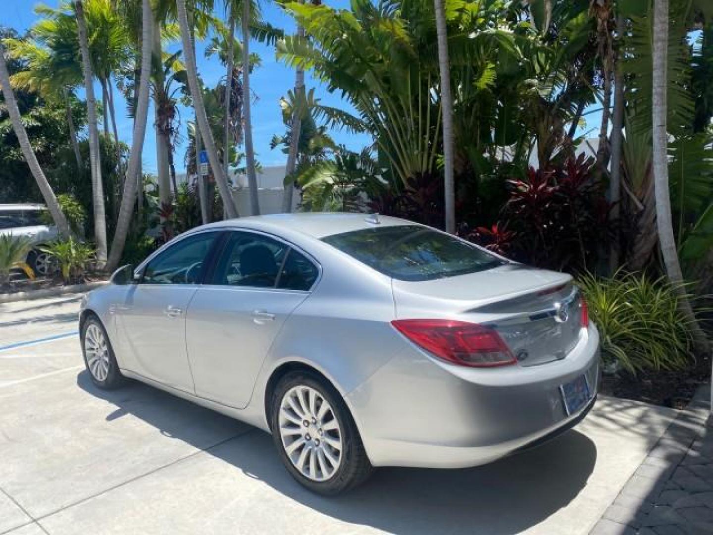2011 Quicksilver Metallic /Ebony Buick Regal CXL LOW MILES 66,819 (W04GN5EC3B1) with an 2.4L Ecotec DOHC 4-Cyl SIDI Spark Ignition DI Engine engine, Automatic transmission, located at 4701 North Dixie Hwy, Pompano Beach, FL, 33064, (954) 422-2889, 26.240938, -80.123474 - OUR WEBPAGE FLORIDACARS1.COM HAS OVER 100 PHOTOS AND FREE CARFAX LINK 2011 BUICK REGAL CXL VIN: W04GN5EC3B1005460 W 0 4 G N 5 E C 3 B 1 0 0 5 4 6 0 SEDAN 4 DR 2.4L I4 F DOHC 16V 30 MPG GASOLINE FRONT WHEEL DRIVE Top Features Alloy Wheels Bluetooth Technology Comfort Package Convenience Package Front - Photo#5