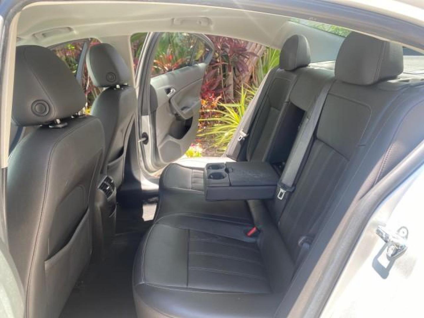 2011 Quicksilver Metallic /Ebony Buick Regal CXL LOW MILES 66,819 (W04GN5EC3B1) with an 2.4L Ecotec DOHC 4-Cyl SIDI Spark Ignition DI Engine engine, Automatic transmission, located at 4701 North Dixie Hwy, Pompano Beach, FL, 33064, (954) 422-2889, 26.240938, -80.123474 - OUR WEBPAGE FLORIDACARS1.COM HAS OVER 100 PHOTOS AND FREE CARFAX LINK 2011 BUICK REGAL CXL VIN: W04GN5EC3B1005460 W 0 4 G N 5 E C 3 B 1 0 0 5 4 6 0 SEDAN 4 DR 2.4L I4 F DOHC 16V 30 MPG GASOLINE FRONT WHEEL DRIVE Top Features Alloy Wheels Bluetooth Technology Comfort Package Convenience Package Front - Photo#14