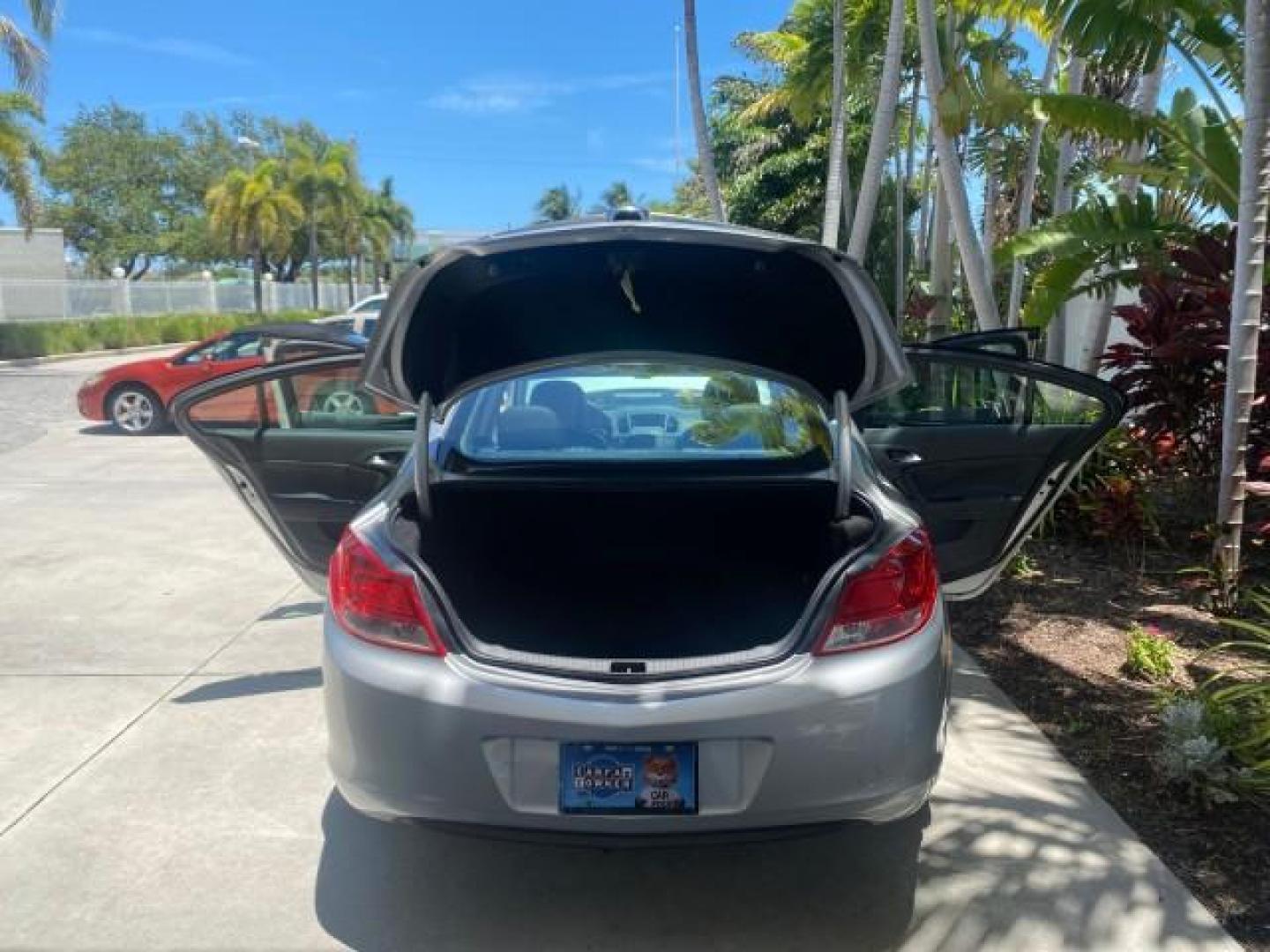 2011 Quicksilver Metallic /Ebony Buick Regal CXL LOW MILES 66,819 (W04GN5EC3B1) with an 2.4L Ecotec DOHC 4-Cyl SIDI Spark Ignition DI Engine engine, Automatic transmission, located at 4701 North Dixie Hwy, Pompano Beach, FL, 33064, (954) 422-2889, 26.240938, -80.123474 - OUR WEBPAGE FLORIDACARS1.COM HAS OVER 100 PHOTOS AND FREE CARFAX LINK 2011 BUICK REGAL CXL VIN: W04GN5EC3B1005460 W 0 4 G N 5 E C 3 B 1 0 0 5 4 6 0 SEDAN 4 DR 2.4L I4 F DOHC 16V 30 MPG GASOLINE FRONT WHEEL DRIVE Top Features Alloy Wheels Bluetooth Technology Comfort Package Convenience Package Front - Photo#15