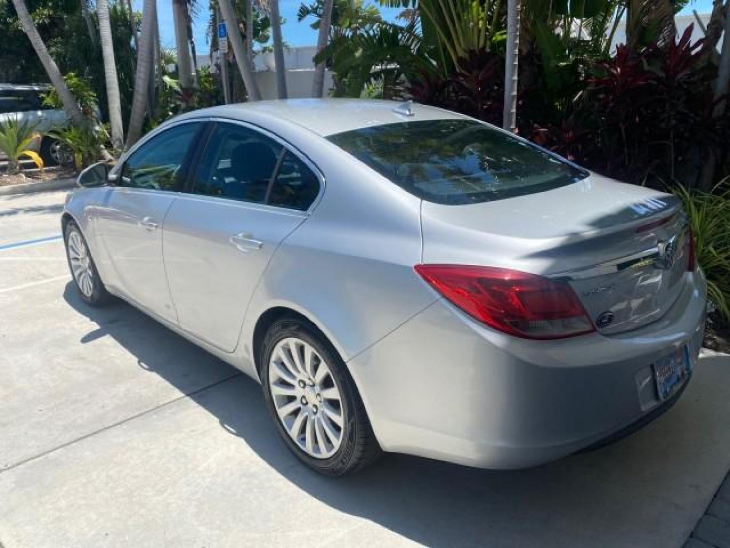 2011 Quicksilver Metallic /Ebony Buick Regal CXL LOW MILES 66,819 (W04GN5EC3B1) with an 2.4L Ecotec DOHC 4-Cyl SIDI Spark Ignition DI Engine engine, Automatic transmission, located at 4701 North Dixie Hwy, Pompano Beach, FL, 33064, (954) 422-2889, 26.240938, -80.123474 - OUR WEBPAGE FLORIDACARS1.COM HAS OVER 100 PHOTOS AND FREE CARFAX LINK 2011 BUICK REGAL CXL VIN: W04GN5EC3B1005460 W 0 4 G N 5 E C 3 B 1 0 0 5 4 6 0 SEDAN 4 DR 2.4L I4 F DOHC 16V 30 MPG GASOLINE FRONT WHEEL DRIVE Top Features Alloy Wheels Bluetooth Technology Comfort Package Convenience Package Front - Photo#71
