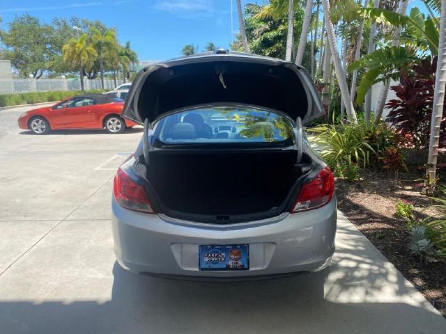 2011 Quicksilver Metallic /Ebony Buick Regal CXL LOW MILES 66,819 (W04GN5EC3B1) with an 2.4L Ecotec DOHC 4-Cyl SIDI Spark Ignition DI Engine engine, Automatic transmission, located at 4701 North Dixie Hwy, Pompano Beach, FL, 33064, (954) 422-2889, 26.240938, -80.123474 - OUR WEBPAGE FLORIDACARS1.COM HAS OVER 100 PHOTOS AND FREE CARFAX LINK 2011 BUICK REGAL CXL VIN: W04GN5EC3B1005460 W 0 4 G N 5 E C 3 B 1 0 0 5 4 6 0 SEDAN 4 DR 2.4L I4 F DOHC 16V 30 MPG GASOLINE FRONT WHEEL DRIVE Top Features Alloy Wheels Bluetooth Technology Comfort Package Convenience Package Front - Photo#76