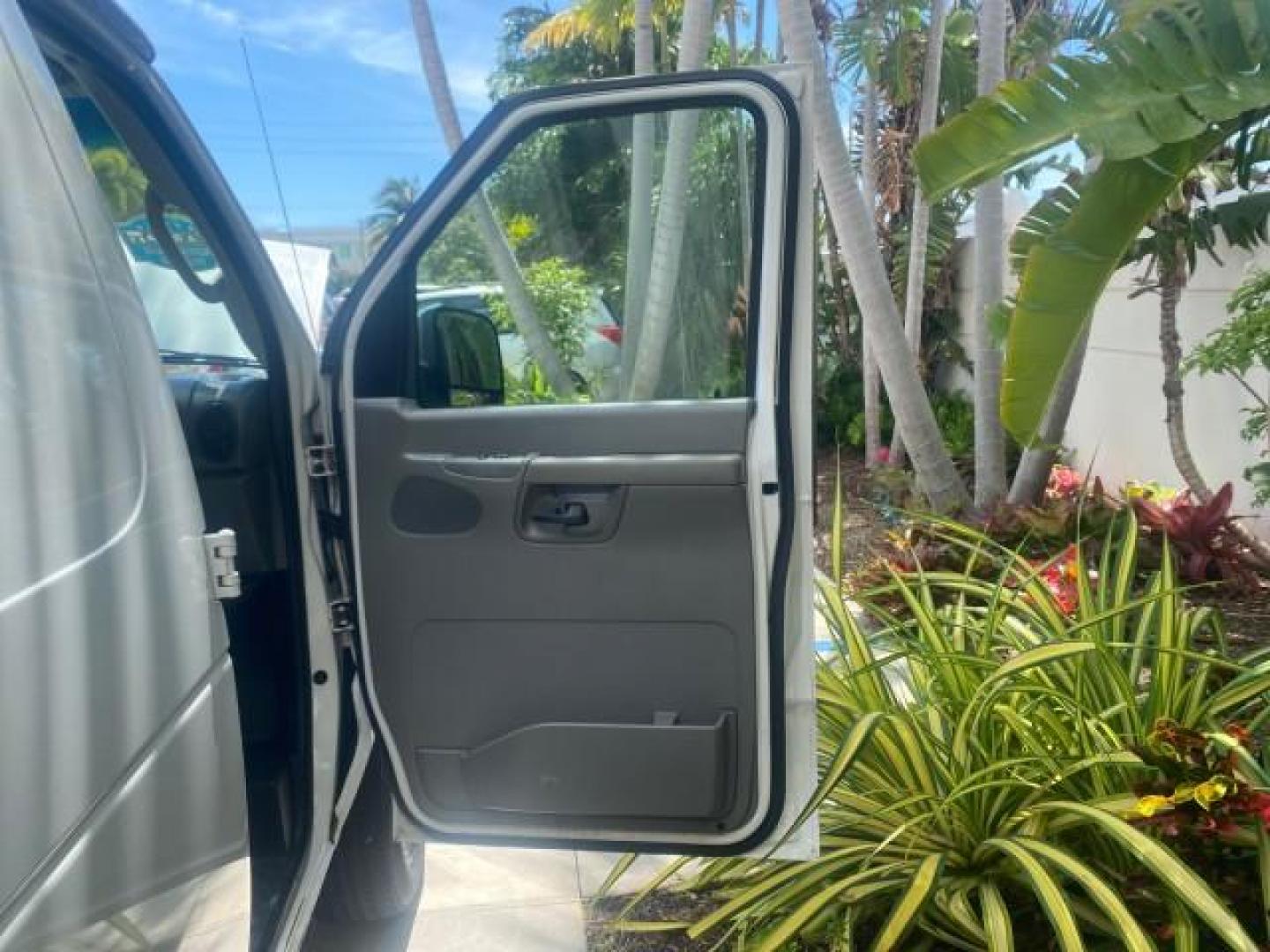 2006 Oxford White /Medium Flint Ford Econoline Cargo Van E350 LOW MILES 66,160 (1FTSE34L56D) with an 5.4L SOHC EFI V8 Triton Engine engine, Automatic transmission, located at 4701 North Dixie Hwy, Pompano Beach, FL, 33064, (954) 422-2889, 26.240938, -80.123474 - OUR WEBPAGE FLORIDACARS1.COM HAS OVER 100 PHOTOS AND FREE CARFAX LINK 2006 FORD E-SERIES E-350 SD CARGO VIN: 1FTSE34L56DB06011 1 F T S E 3 4 L 5 6 D B 0 6 0 1 1 VAN 5.4L V8 F GASOLINE REAR WHEEL DRIVE Top Features Vinyl Seats Basic Features ABS Brakes AM/FM Stereo Air Conditioning Automatic Transmis - Photo#11
