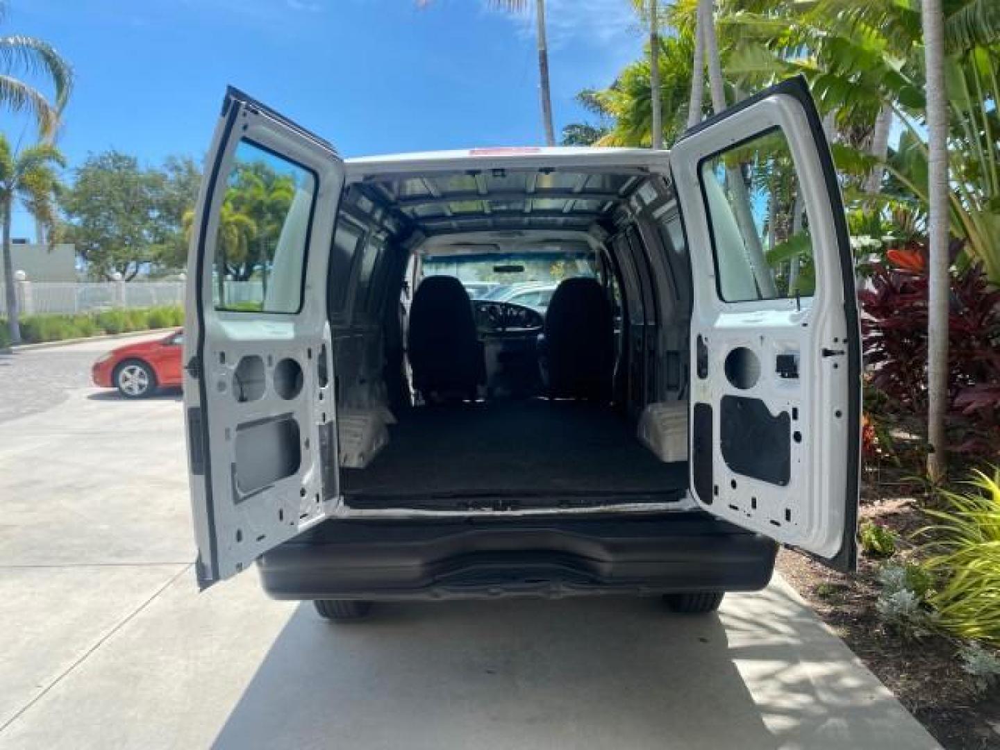 2006 Oxford White /Medium Flint Ford Econoline Cargo Van E350 LOW MILES 66,160 (1FTSE34L56D) with an 5.4L SOHC EFI V8 Triton Engine engine, Automatic transmission, located at 4701 North Dixie Hwy, Pompano Beach, FL, 33064, (954) 422-2889, 26.240938, -80.123474 - OUR WEBPAGE FLORIDACARS1.COM HAS OVER 100 PHOTOS AND FREE CARFAX LINK 2006 FORD E-SERIES E-350 SD CARGO VIN: 1FTSE34L56DB06011 1 F T S E 3 4 L 5 6 D B 0 6 0 1 1 VAN 5.4L V8 F GASOLINE REAR WHEEL DRIVE Top Features Vinyl Seats Basic Features ABS Brakes AM/FM Stereo Air Conditioning Automatic Transmis - Photo#15