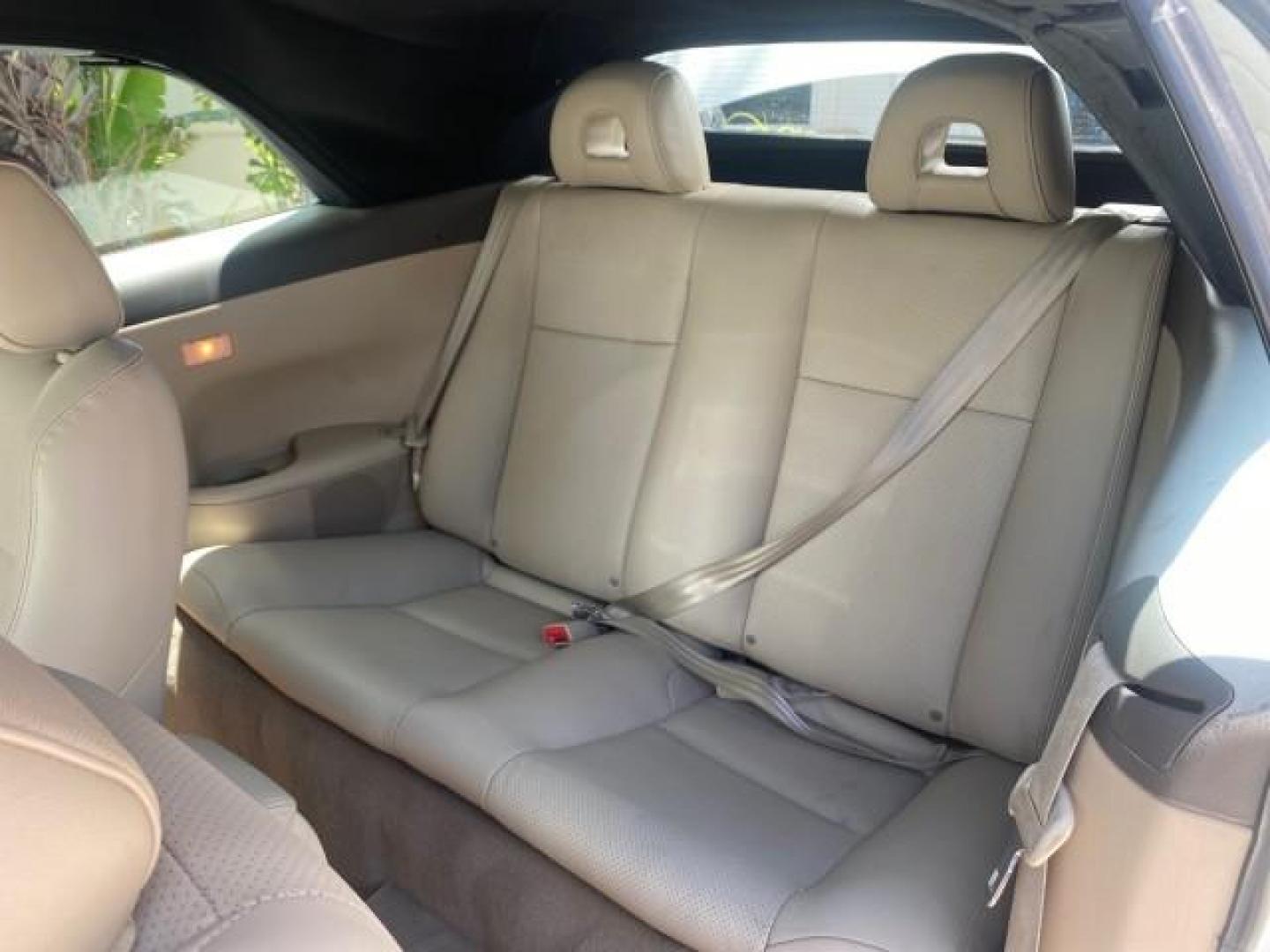 2008 Blizzard White Pearl /Ivory Toyota Camry Solara SLE LOW MILES 66,913 (4T1FA38P08U) with an 3.3L DOHC SMPI VVT-i 24-Valve V6 Engine engine, Automatic transmission, located at 4701 North Dixie Hwy, Pompano Beach, FL, 33064, (954) 422-2889, 26.240938, -80.123474 - OUR WEBPAGE FLORIDACARS1.COM HAS OVER 100 PHOTOS AND FREE CARFAX LINK 2008 TOYOTA CAMRY SOLARA SLE V6 PEARL WHITE IMMACULATE NONSMOKERS VIN: 4T1FA38P08U152807 4 T 1 F A 3 8 P 0 8 U 1 5 2 8 0 7 CONVERTIBLE 3.3L V6 F DOHC 24V 29MPG GASOLINE FRONT WHEEL DRIVE THE DASH HAS NO CRACKS LOOKS ALL ORIGINAL! - Photo#14