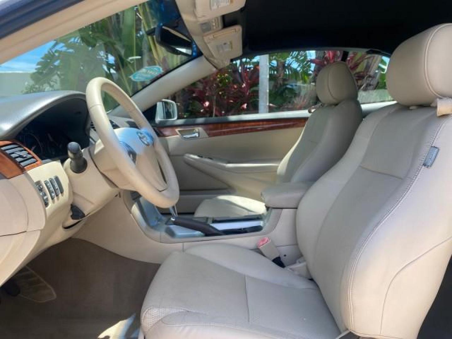 2008 Blizzard White Pearl /Ivory Toyota Camry Solara SLE LOW MILES 66,913 (4T1FA38P08U) with an 3.3L DOHC SMPI VVT-i 24-Valve V6 Engine engine, Automatic transmission, located at 4701 North Dixie Hwy, Pompano Beach, FL, 33064, (954) 422-2889, 26.240938, -80.123474 - OUR WEBPAGE FLORIDACARS1.COM HAS OVER 100 PHOTOS AND FREE CARFAX LINK 2008 TOYOTA CAMRY SOLARA SLE V6 PEARL WHITE IMMACULATE NONSMOKERS VIN: 4T1FA38P08U152807 4 T 1 F A 3 8 P 0 8 U 1 5 2 8 0 7 CONVERTIBLE 3.3L V6 F DOHC 24V 29MPG GASOLINE FRONT WHEEL DRIVE THE DASH HAS NO CRACKS LOOKS ALL ORIGINAL! - Photo#34