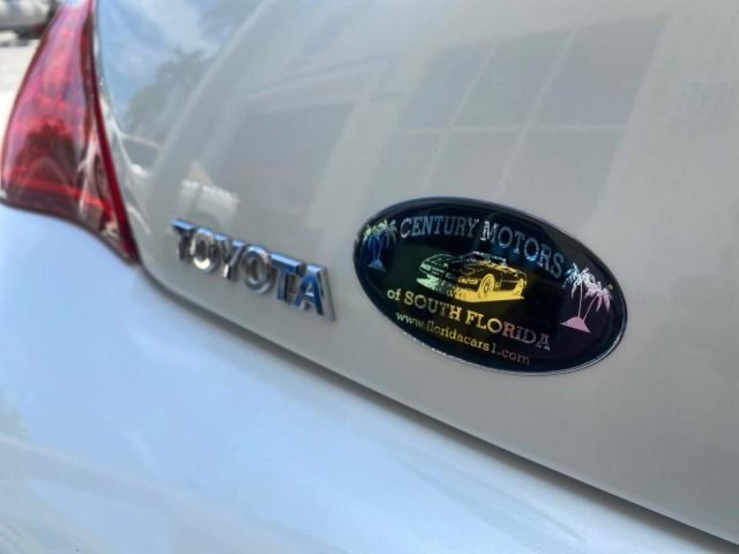 2008 Blizzard White Pearl /Ivory Toyota Camry Solara SLE LOW MILES 66,913 (4T1FA38P08U) with an 3.3L DOHC SMPI VVT-i 24-Valve V6 Engine engine, Automatic transmission, located at 4701 North Dixie Hwy, Pompano Beach, FL, 33064, (954) 422-2889, 26.240938, -80.123474 - OUR WEBPAGE FLORIDACARS1.COM HAS OVER 100 PHOTOS AND FREE CARFAX LINK 2008 TOYOTA CAMRY SOLARA SLE V6 PEARL WHITE IMMACULATE NONSMOKERS VIN: 4T1FA38P08U152807 4 T 1 F A 3 8 P 0 8 U 1 5 2 8 0 7 CONVERTIBLE 3.3L V6 F DOHC 24V 29MPG GASOLINE FRONT WHEEL DRIVE THE DASH HAS NO CRACKS LOOKS ALL ORIGINAL! - Photo#77