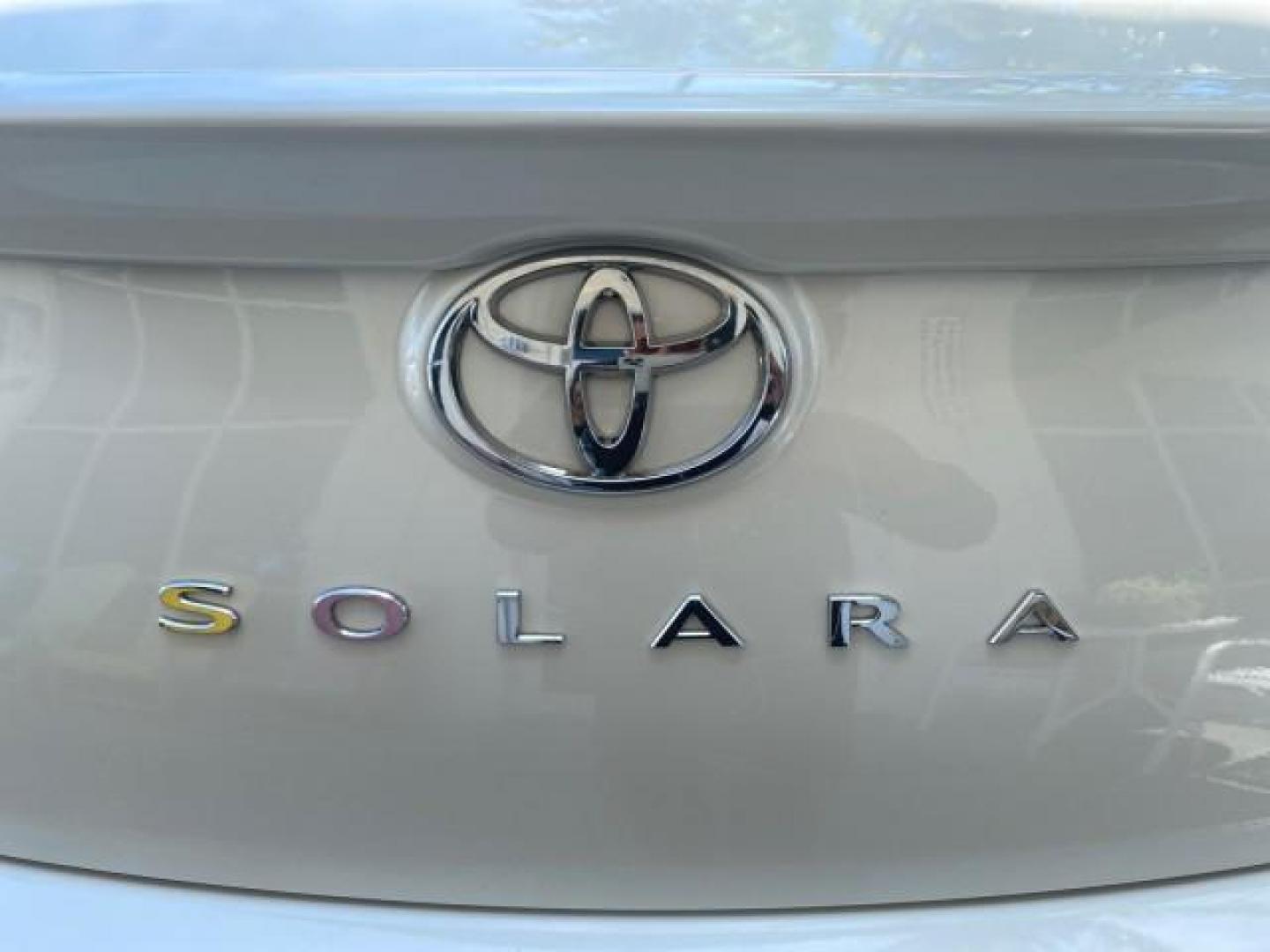 2008 Blizzard White Pearl /Ivory Toyota Camry Solara SLE LOW MILES 66,913 (4T1FA38P08U) with an 3.3L DOHC SMPI VVT-i 24-Valve V6 Engine engine, Automatic transmission, located at 4701 North Dixie Hwy, Pompano Beach, FL, 33064, (954) 422-2889, 26.240938, -80.123474 - OUR WEBPAGE FLORIDACARS1.COM HAS OVER 100 PHOTOS AND FREE CARFAX LINK 2008 TOYOTA CAMRY SOLARA SLE V6 PEARL WHITE IMMACULATE NONSMOKERS VIN: 4T1FA38P08U152807 4 T 1 F A 3 8 P 0 8 U 1 5 2 8 0 7 CONVERTIBLE 3.3L V6 F DOHC 24V 29MPG GASOLINE FRONT WHEEL DRIVE THE DASH HAS NO CRACKS LOOKS ALL ORIGINAL! - Photo#78