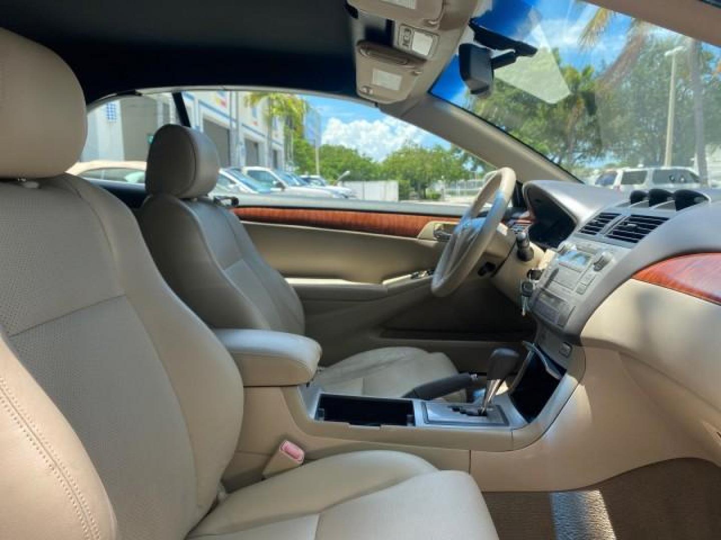 2008 Blizzard White Pearl /Ivory Toyota Camry Solara SLE LOW MILES 66,913 (4T1FA38P08U) with an 3.3L DOHC SMPI VVT-i 24-Valve V6 Engine engine, Automatic transmission, located at 4701 North Dixie Hwy, Pompano Beach, FL, 33064, (954) 422-2889, 26.240938, -80.123474 - OUR WEBPAGE FLORIDACARS1.COM HAS OVER 100 PHOTOS AND FREE CARFAX LINK 2008 TOYOTA CAMRY SOLARA SLE V6 PEARL WHITE IMMACULATE NONSMOKERS VIN: 4T1FA38P08U152807 4 T 1 F A 3 8 P 0 8 U 1 5 2 8 0 7 CONVERTIBLE 3.3L V6 F DOHC 24V 29MPG GASOLINE FRONT WHEEL DRIVE THE DASH HAS NO CRACKS LOOKS ALL ORIGINAL! - Photo#91