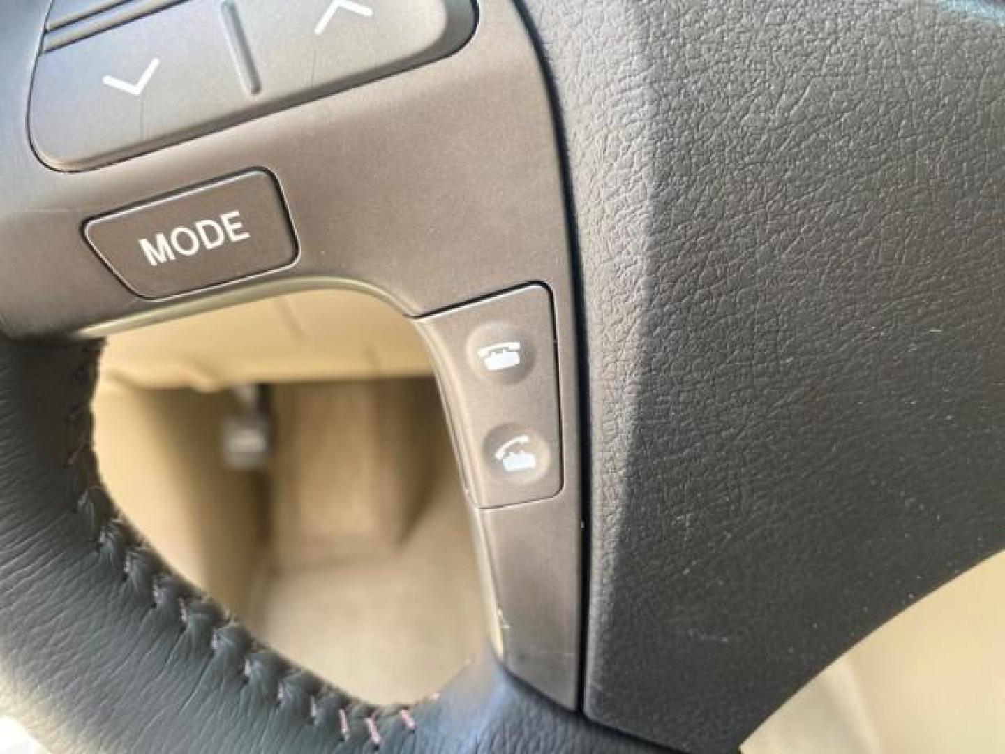 2009 Blizzard Pearl /Sand beige Toyota Highlander Limited 4WD 1 OWNER FLORIDA (JTEES42A192) with an 3.5L DOHC 24-Valve VVT-i V6 Engine engine, Automatic transmission, located at 4701 North Dixie Hwy, Pompano Beach, FL, 33064, (954) 422-2889, 26.240938, -80.123474 - OUR WEBPAGE FLORIDACARS1.COM HAS OVER 100 PHOTOS AND FREE CARFAX LINK 2009 TOYOTA HIGHLANDER LIMITED PEARL WHITE ALL ORIGINAL PAINT VIN: JTEES42A192148040 J T E E S 4 2 A 1 9 2 1 4 8 0 4 0 4 DOOR WAGON/SPORT UTILITY 3.5L V6 F DOHC 24V GASOLINE ALL WHEEL DRIVE Top Features 4WD/AWD Alloy Wheels Fold-A - Photo#41