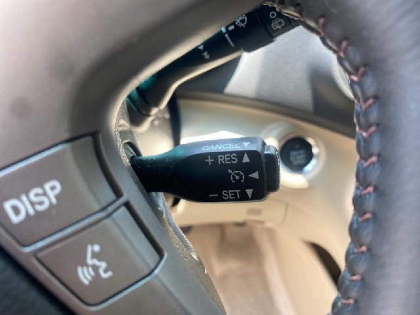 2009 Blizzard Pearl /Sand beige Toyota Highlander Limited 4WD 1 OWNER FLORIDA (JTEES42A192) with an 3.5L DOHC 24-Valve VVT-i V6 Engine engine, Automatic transmission, located at 4701 North Dixie Hwy, Pompano Beach, FL, 33064, (954) 422-2889, 26.240938, -80.123474 - OUR WEBPAGE FLORIDACARS1.COM HAS OVER 100 PHOTOS AND FREE CARFAX LINK 2009 TOYOTA HIGHLANDER LIMITED PEARL WHITE ALL ORIGINAL PAINT VIN: JTEES42A192148040 J T E E S 4 2 A 1 9 2 1 4 8 0 4 0 4 DOOR WAGON/SPORT UTILITY 3.5L V6 F DOHC 24V GASOLINE ALL WHEEL DRIVE Top Features 4WD/AWD Alloy Wheels Fold-A - Photo#43