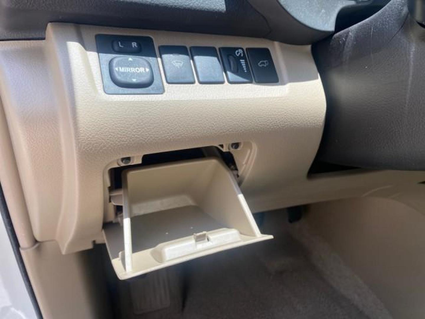 2009 Blizzard Pearl /Sand beige Toyota Highlander Limited 4WD 1 OWNER FLORIDA (JTEES42A192) with an 3.5L DOHC 24-Valve VVT-i V6 Engine engine, Automatic transmission, located at 4701 North Dixie Hwy, Pompano Beach, FL, 33064, (954) 422-2889, 26.240938, -80.123474 - OUR WEBPAGE FLORIDACARS1.COM HAS OVER 100 PHOTOS AND FREE CARFAX LINK 2009 TOYOTA HIGHLANDER LIMITED PEARL WHITE ALL ORIGINAL PAINT VIN: JTEES42A192148040 J T E E S 4 2 A 1 9 2 1 4 8 0 4 0 4 DOOR WAGON/SPORT UTILITY 3.5L V6 F DOHC 24V GASOLINE ALL WHEEL DRIVE Top Features 4WD/AWD Alloy Wheels Fold-A - Photo#47