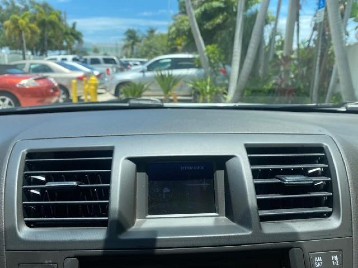 2009 Blizzard Pearl /Sand beige Toyota Highlander Limited 4WD 1 OWNER FLORIDA (JTEES42A192) with an 3.5L DOHC 24-Valve VVT-i V6 Engine engine, Automatic transmission, located at 4701 North Dixie Hwy, Pompano Beach, FL, 33064, (954) 422-2889, 26.240938, -80.123474 - OUR WEBPAGE FLORIDACARS1.COM HAS OVER 100 PHOTOS AND FREE CARFAX LINK 2009 TOYOTA HIGHLANDER LIMITED PEARL WHITE ALL ORIGINAL PAINT VIN: JTEES42A192148040 J T E E S 4 2 A 1 9 2 1 4 8 0 4 0 4 DOOR WAGON/SPORT UTILITY 3.5L V6 F DOHC 24V GASOLINE ALL WHEEL DRIVE Top Features 4WD/AWD Alloy Wheels Fold-A - Photo#49