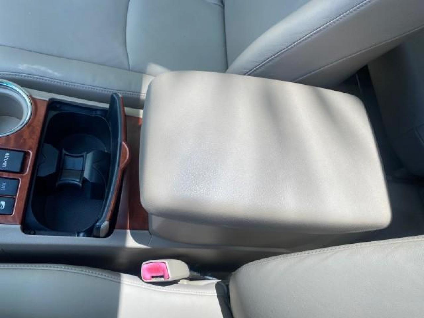 2009 Blizzard Pearl /Sand beige Toyota Highlander Limited 4WD 1 OWNER FLORIDA (JTEES42A192) with an 3.5L DOHC 24-Valve VVT-i V6 Engine engine, Automatic transmission, located at 4701 North Dixie Hwy, Pompano Beach, FL, 33064, (954) 422-2889, 26.240938, -80.123474 - OUR WEBPAGE FLORIDACARS1.COM HAS OVER 100 PHOTOS AND FREE CARFAX LINK 2009 TOYOTA HIGHLANDER LIMITED PEARL WHITE ALL ORIGINAL PAINT VIN: JTEES42A192148040 J T E E S 4 2 A 1 9 2 1 4 8 0 4 0 4 DOOR WAGON/SPORT UTILITY 3.5L V6 F DOHC 24V GASOLINE ALL WHEEL DRIVE Top Features 4WD/AWD Alloy Wheels Fold-A - Photo#55
