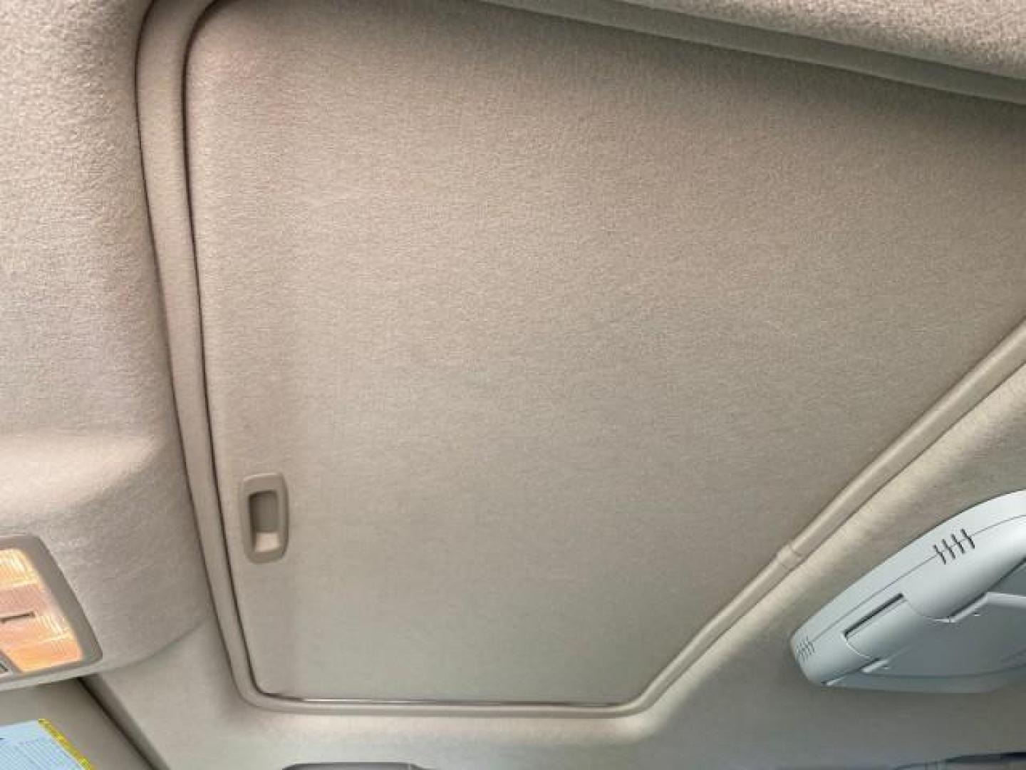 2009 Blizzard Pearl /Sand beige Toyota Highlander Limited 4WD 1 OWNER FLORIDA (JTEES42A192) with an 3.5L DOHC 24-Valve VVT-i V6 Engine engine, Automatic transmission, located at 4701 North Dixie Hwy, Pompano Beach, FL, 33064, (954) 422-2889, 26.240938, -80.123474 - OUR WEBPAGE FLORIDACARS1.COM HAS OVER 100 PHOTOS AND FREE CARFAX LINK 2009 TOYOTA HIGHLANDER LIMITED PEARL WHITE ALL ORIGINAL PAINT VIN: JTEES42A192148040 J T E E S 4 2 A 1 9 2 1 4 8 0 4 0 4 DOOR WAGON/SPORT UTILITY 3.5L V6 F DOHC 24V GASOLINE ALL WHEEL DRIVE Top Features 4WD/AWD Alloy Wheels Fold-A - Photo#66