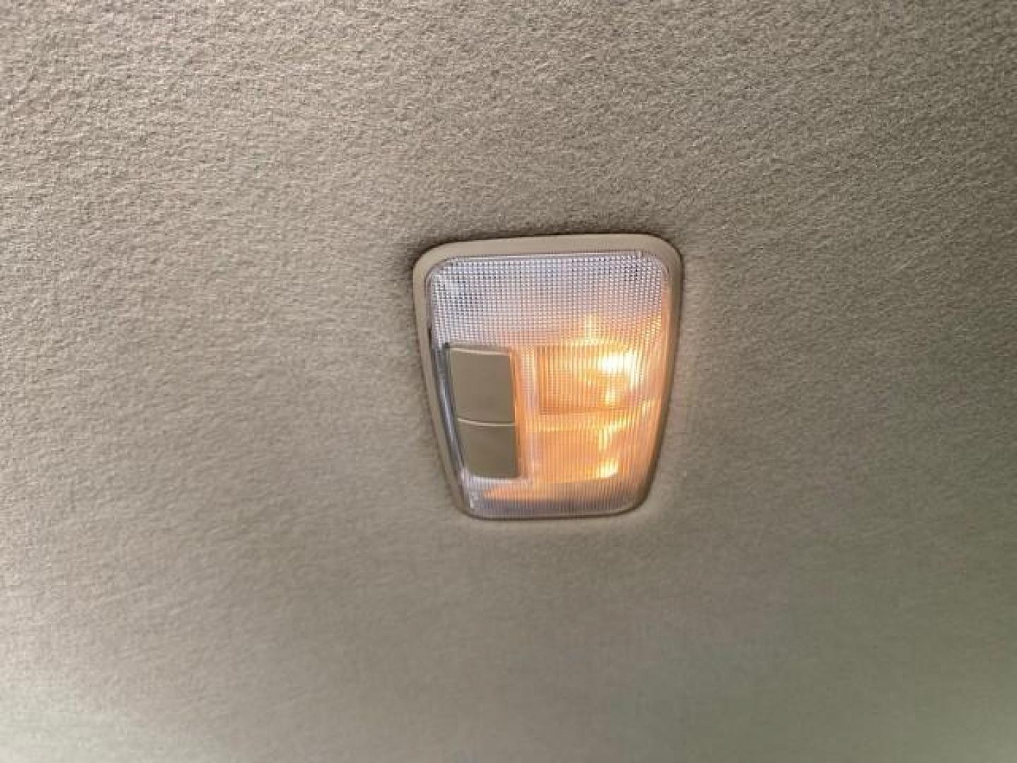 2009 Blizzard Pearl /Sand beige Toyota Highlander Limited 4WD 1 OWNER FLORIDA (JTEES42A192) with an 3.5L DOHC 24-Valve VVT-i V6 Engine engine, Automatic transmission, located at 4701 North Dixie Hwy, Pompano Beach, FL, 33064, (954) 422-2889, 26.240938, -80.123474 - OUR WEBPAGE FLORIDACARS1.COM HAS OVER 100 PHOTOS AND FREE CARFAX LINK 2009 TOYOTA HIGHLANDER LIMITED PEARL WHITE ALL ORIGINAL PAINT VIN: JTEES42A192148040 J T E E S 4 2 A 1 9 2 1 4 8 0 4 0 4 DOOR WAGON/SPORT UTILITY 3.5L V6 F DOHC 24V GASOLINE ALL WHEEL DRIVE Top Features 4WD/AWD Alloy Wheels Fold-A - Photo#83